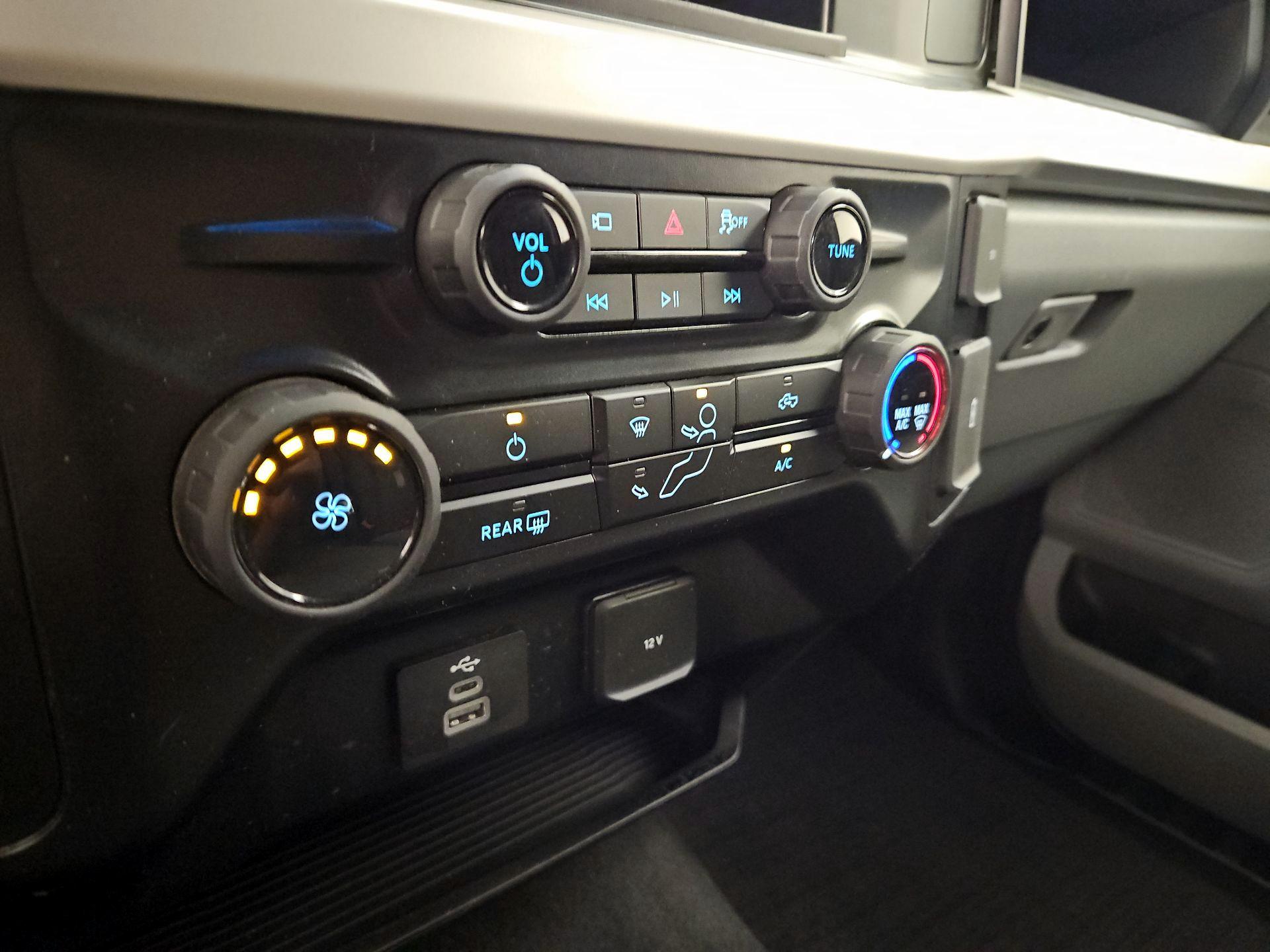 Thumbnail: 2025 Ford F-250 - 16