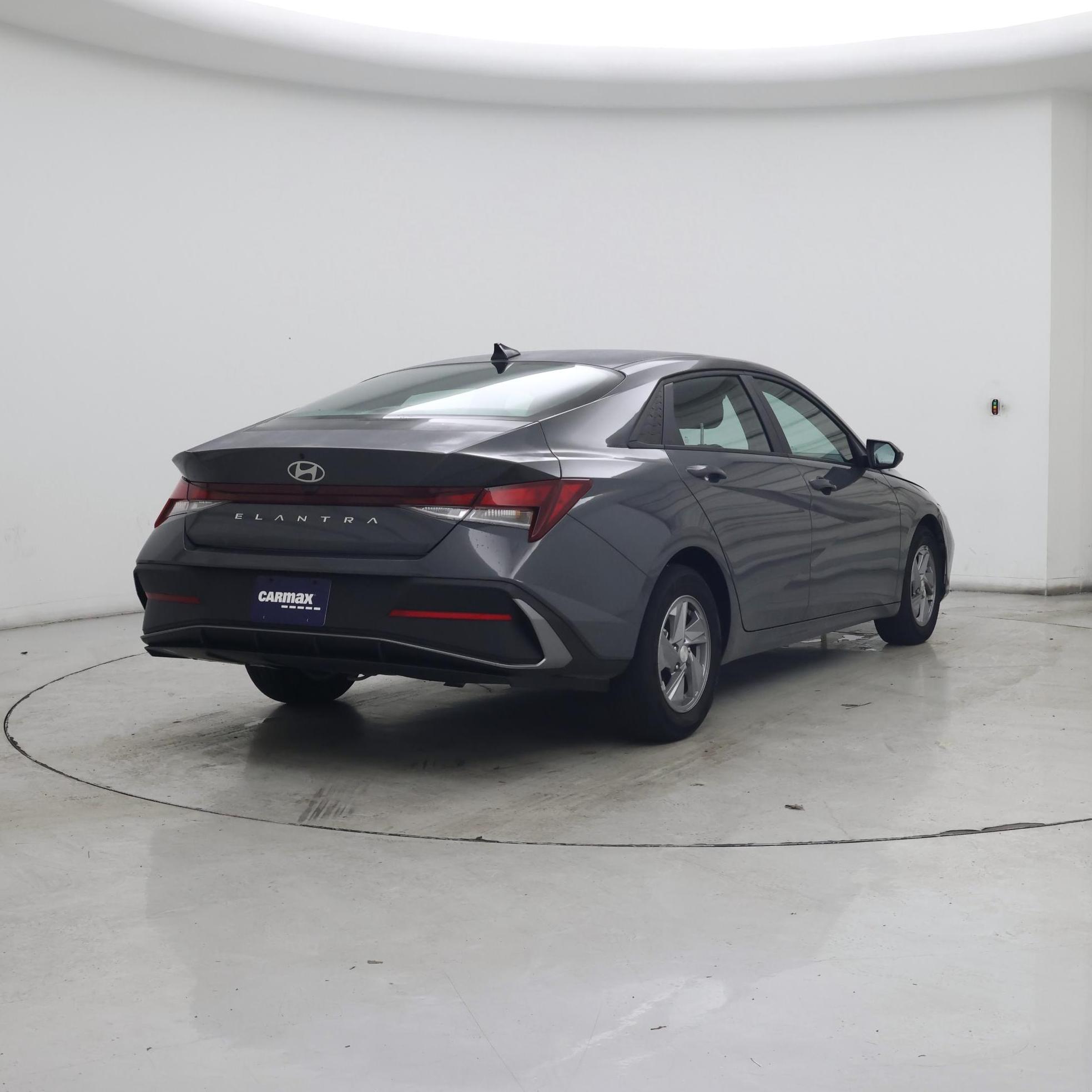 Thumbnail: 2024 Hyundai Elantra - 8