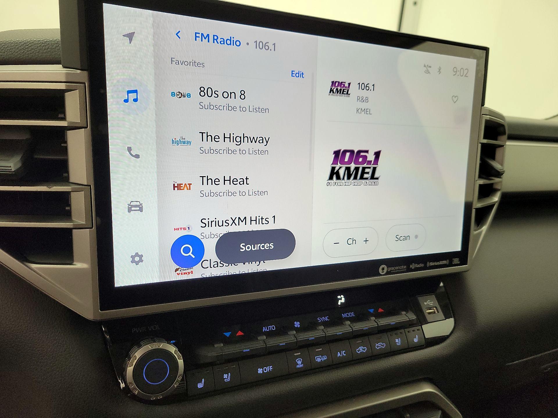 Thumbnail: 2024 Toyota Tundra - 15