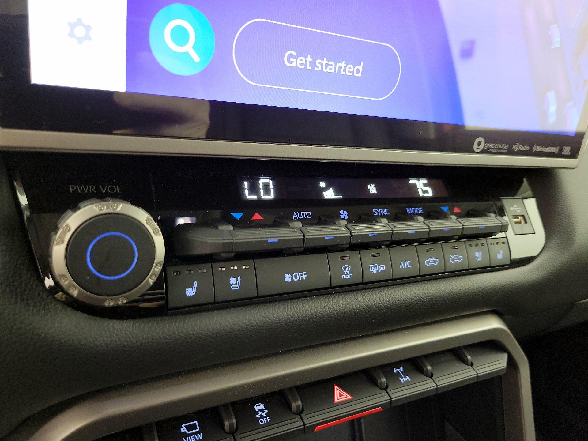 Thumbnail: 2024 Toyota Tundra - 16