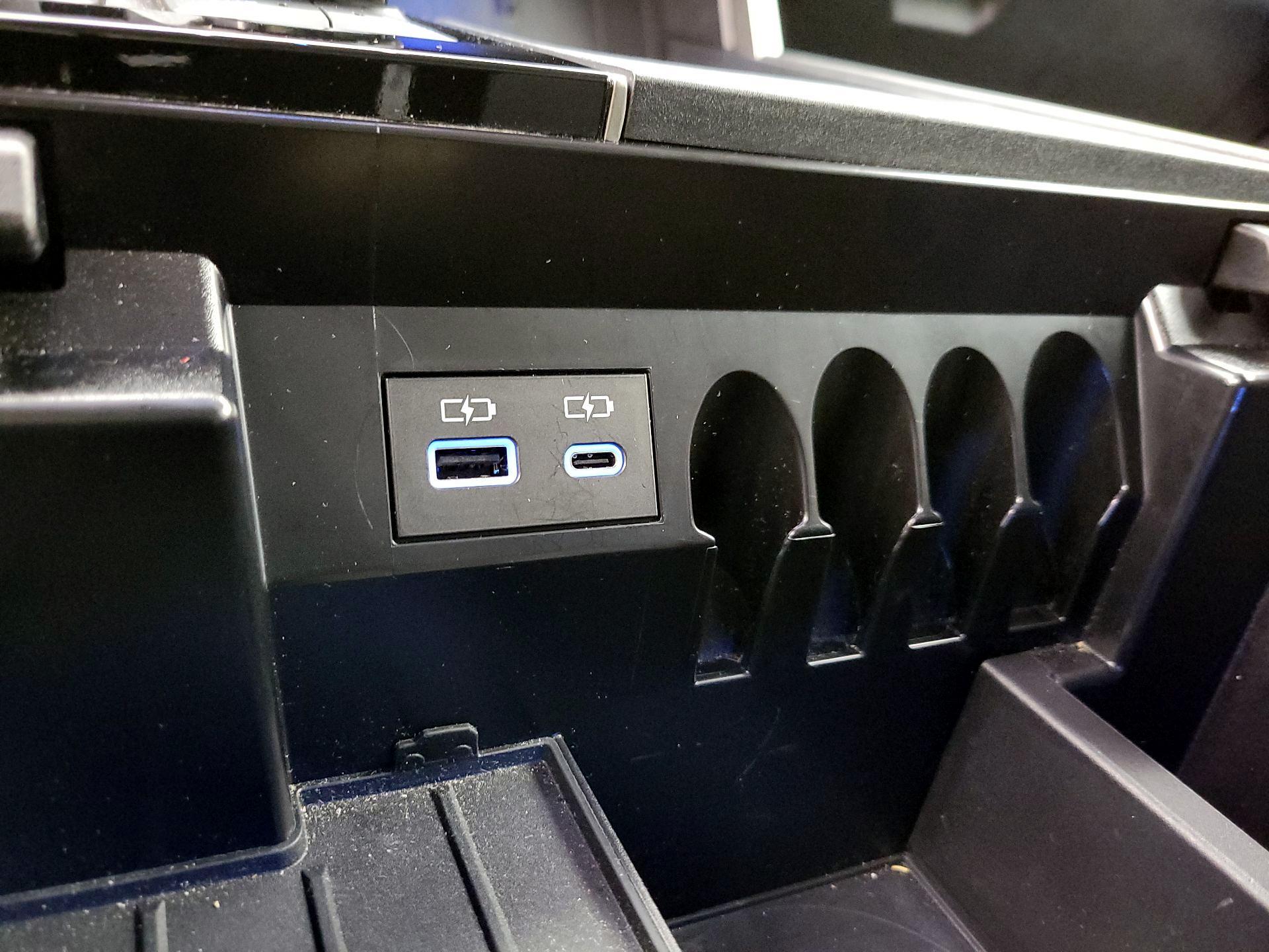 Thumbnail: 2024 Toyota Tundra - 18