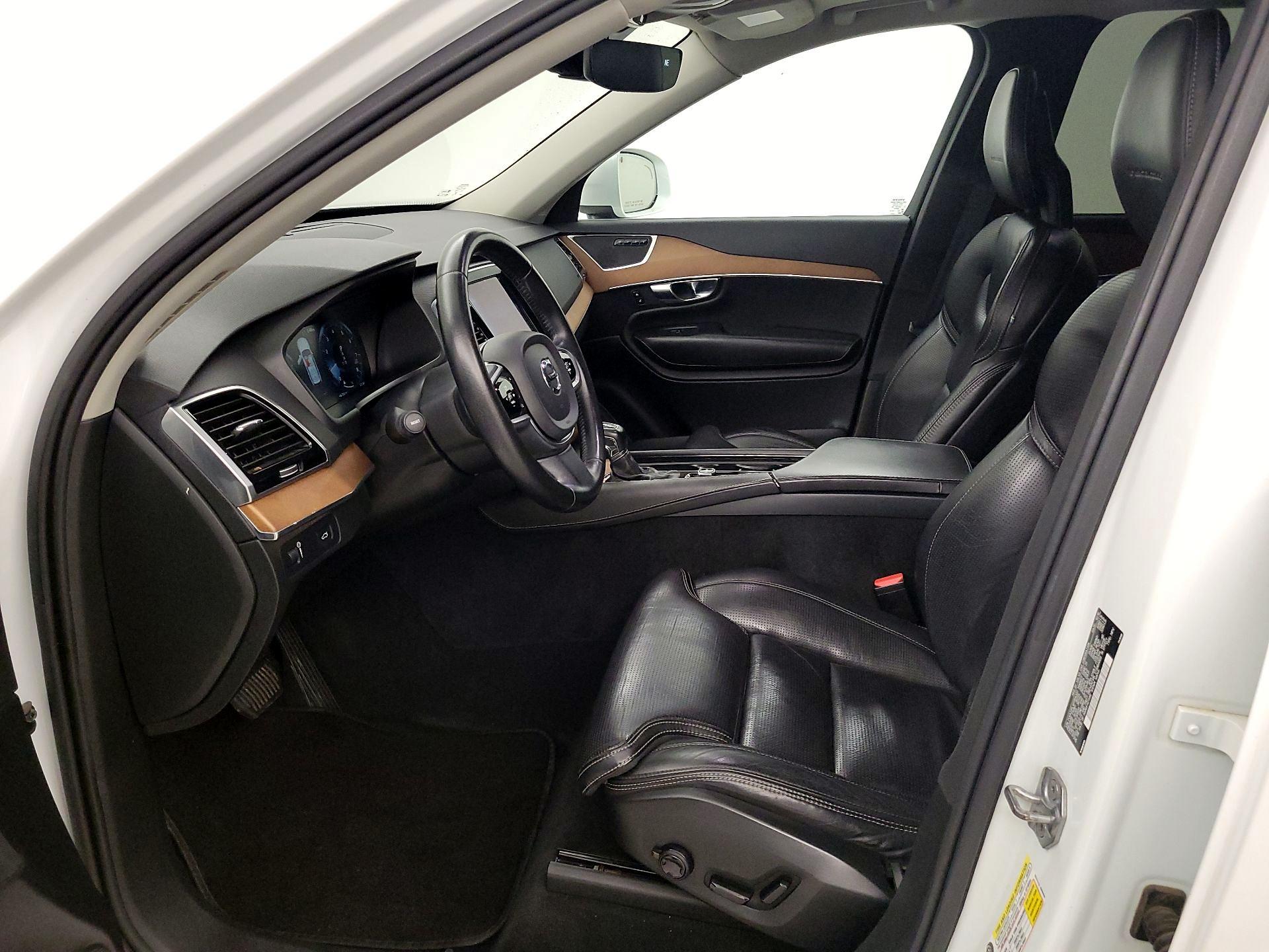 Thumbnail: 2017 Volvo XC90 - 11