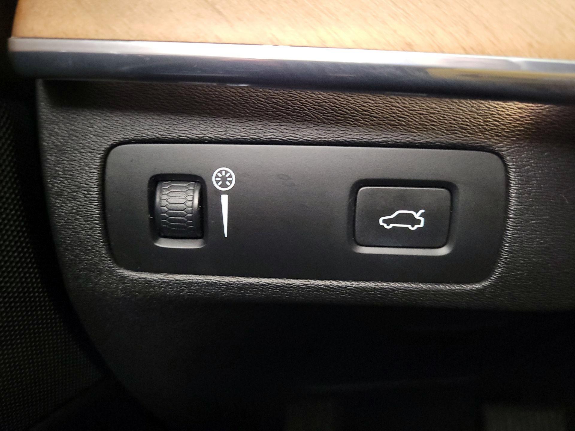 Thumbnail: 2017 Volvo XC90 - 13