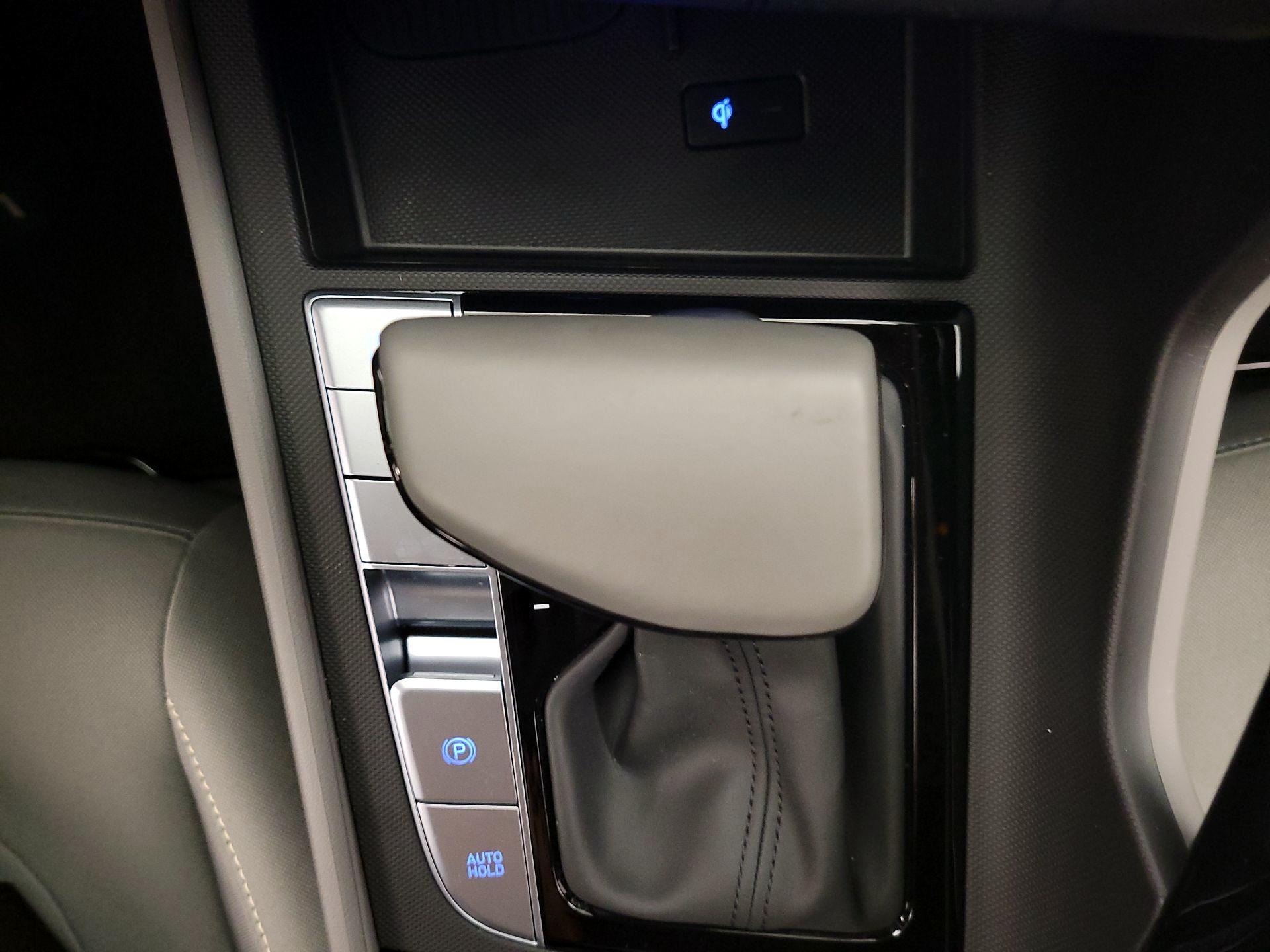 Thumbnail: 2025 Hyundai Elantra - 17