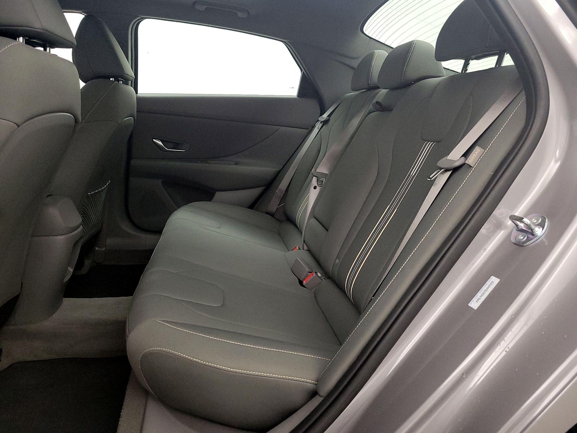 Thumbnail: 2025 Hyundai Elantra - 18