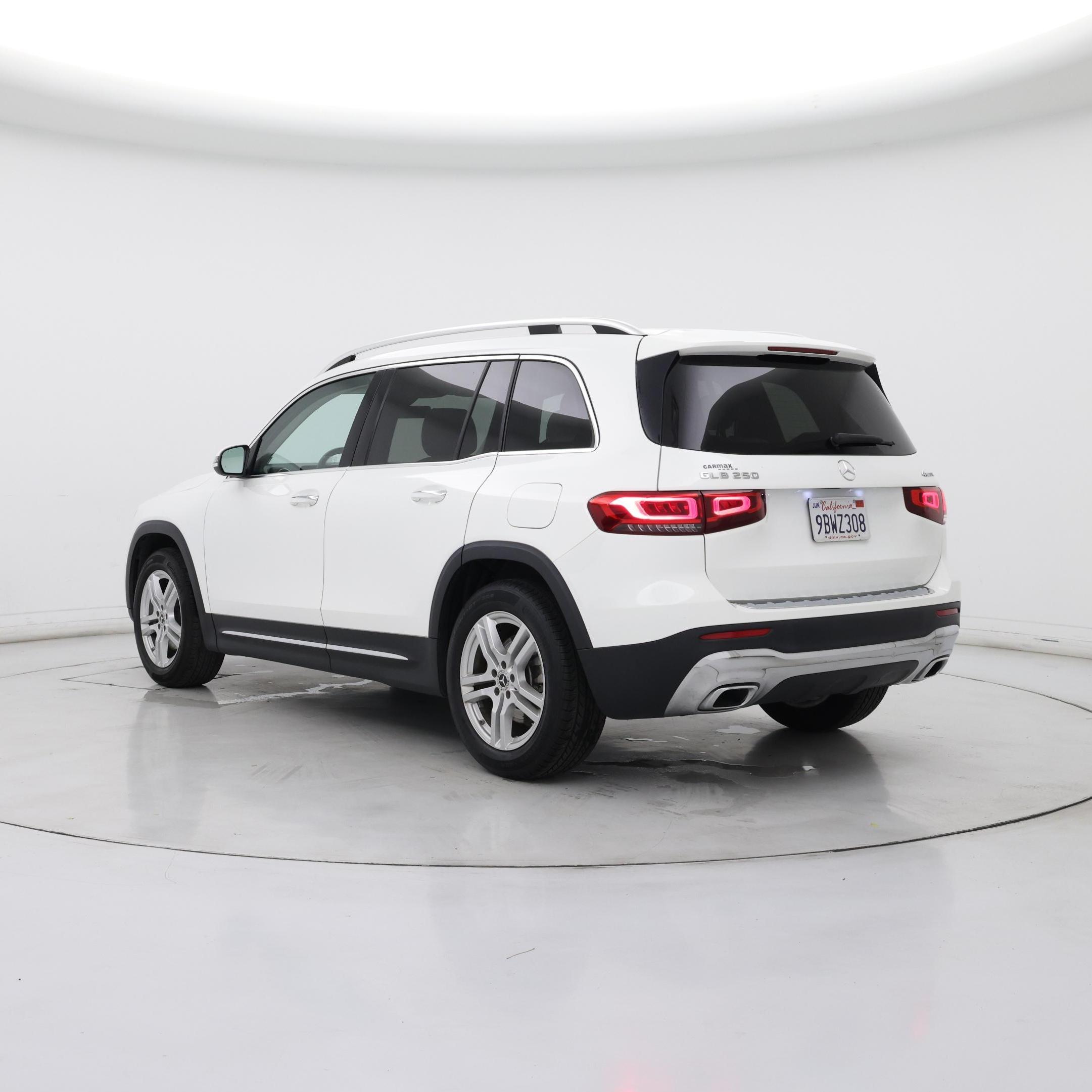 Thumbnail: 2022 Mercedes-Benz GLB - 2