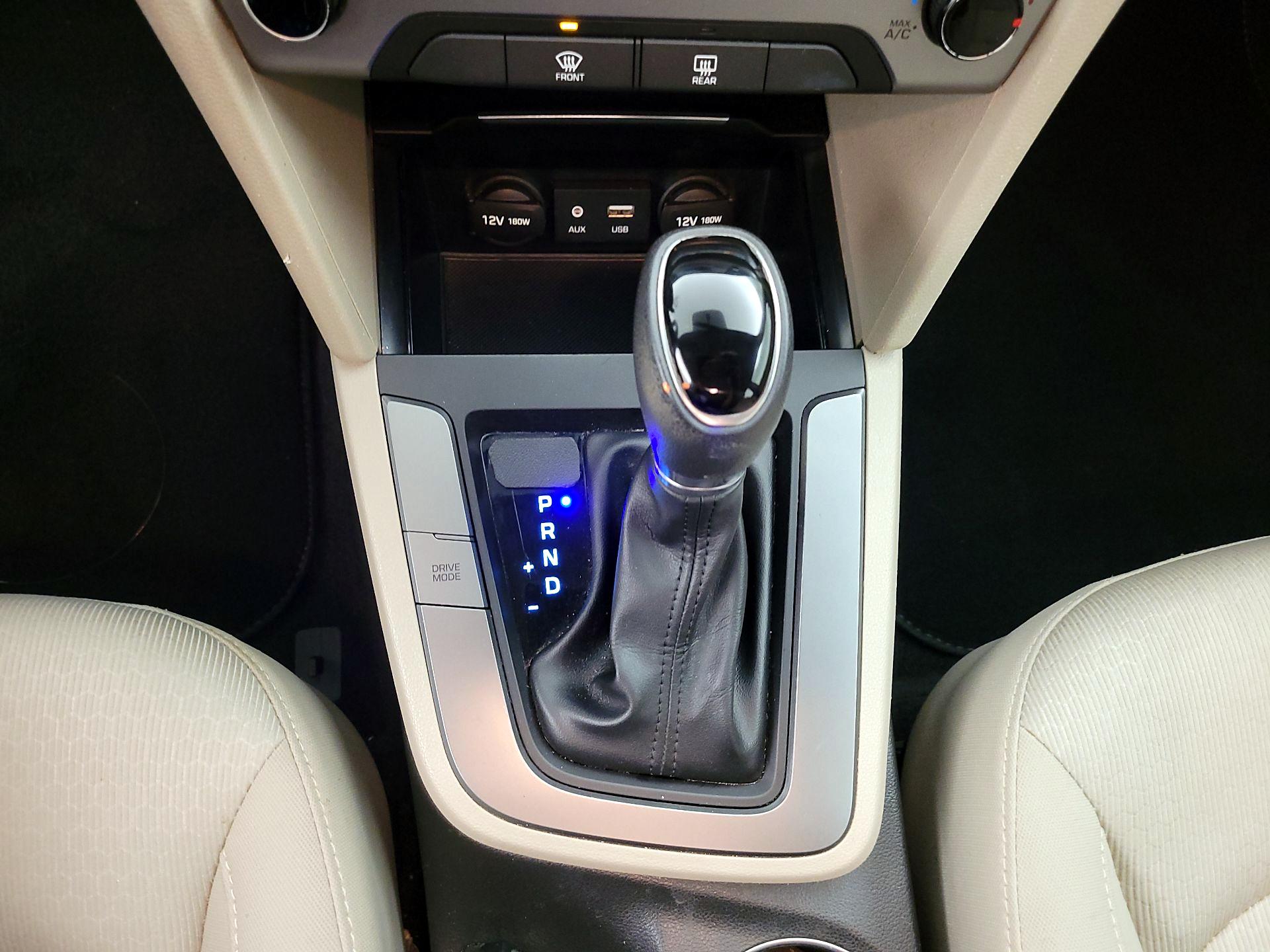 Thumbnail: 2017 Hyundai Elantra - 15