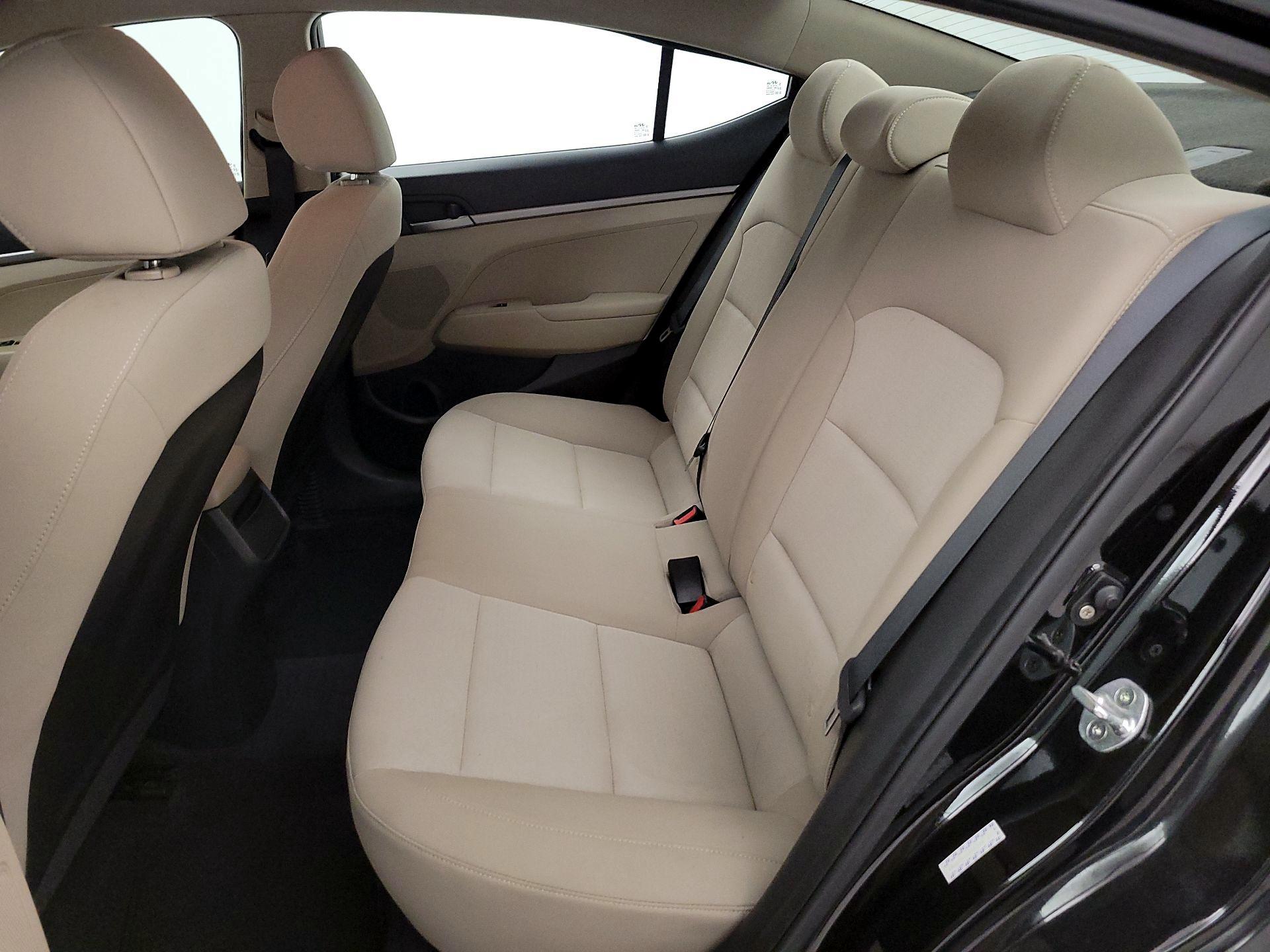 Thumbnail: 2017 Hyundai Elantra - 16