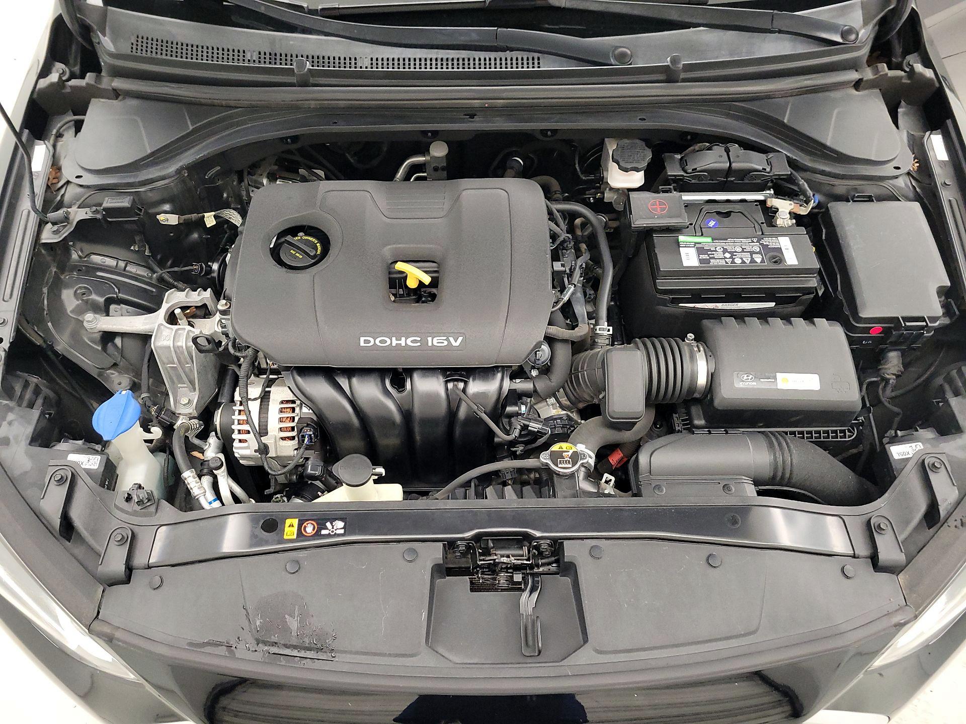 Thumbnail: 2017 Hyundai Elantra - 18