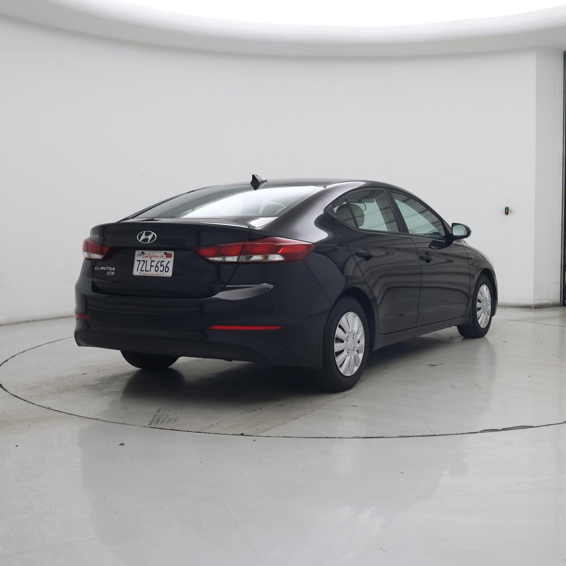 Thumbnail: 2017 Hyundai Elantra - 8