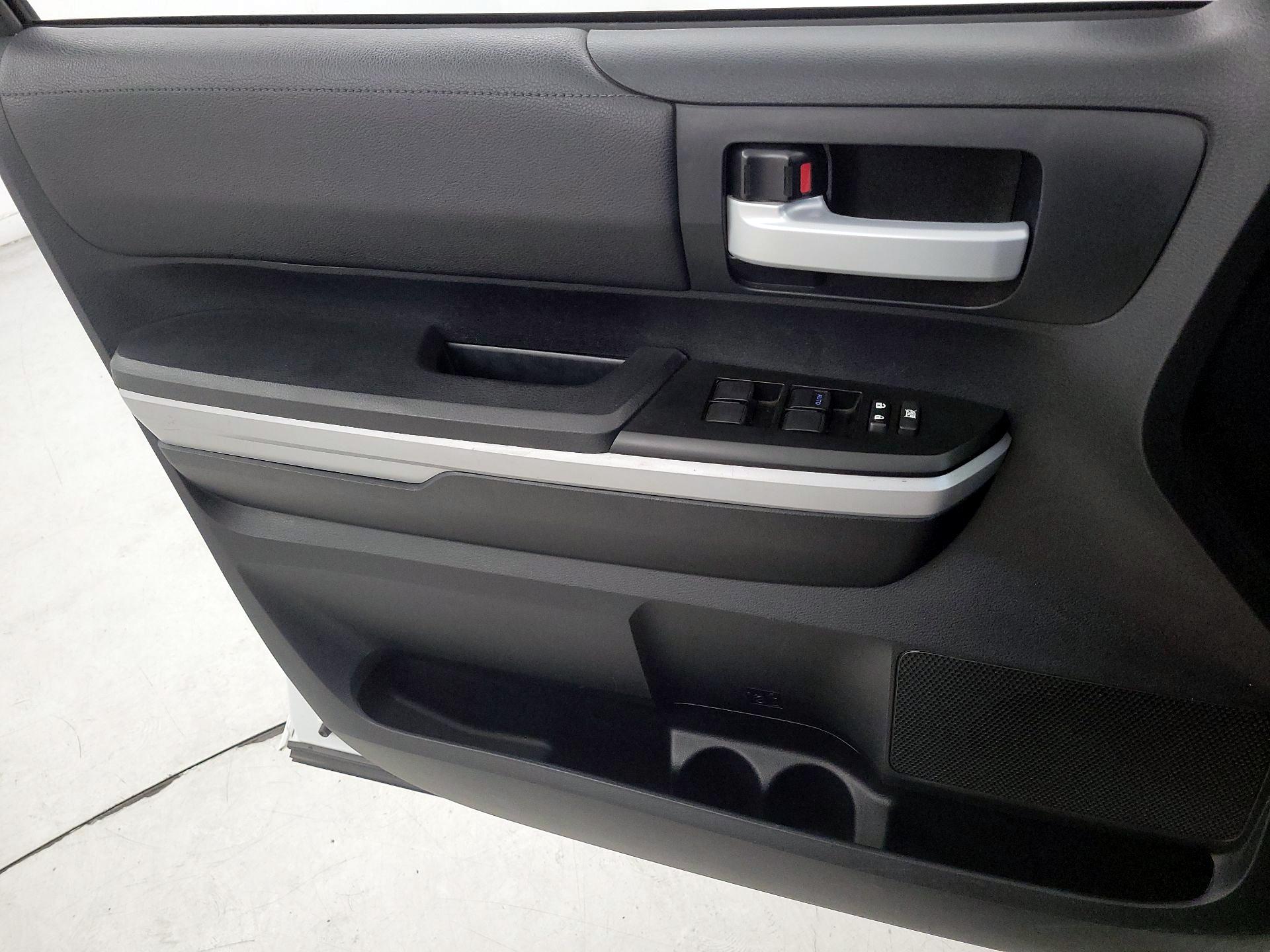 Thumbnail: 2019 Toyota Tundra - 12