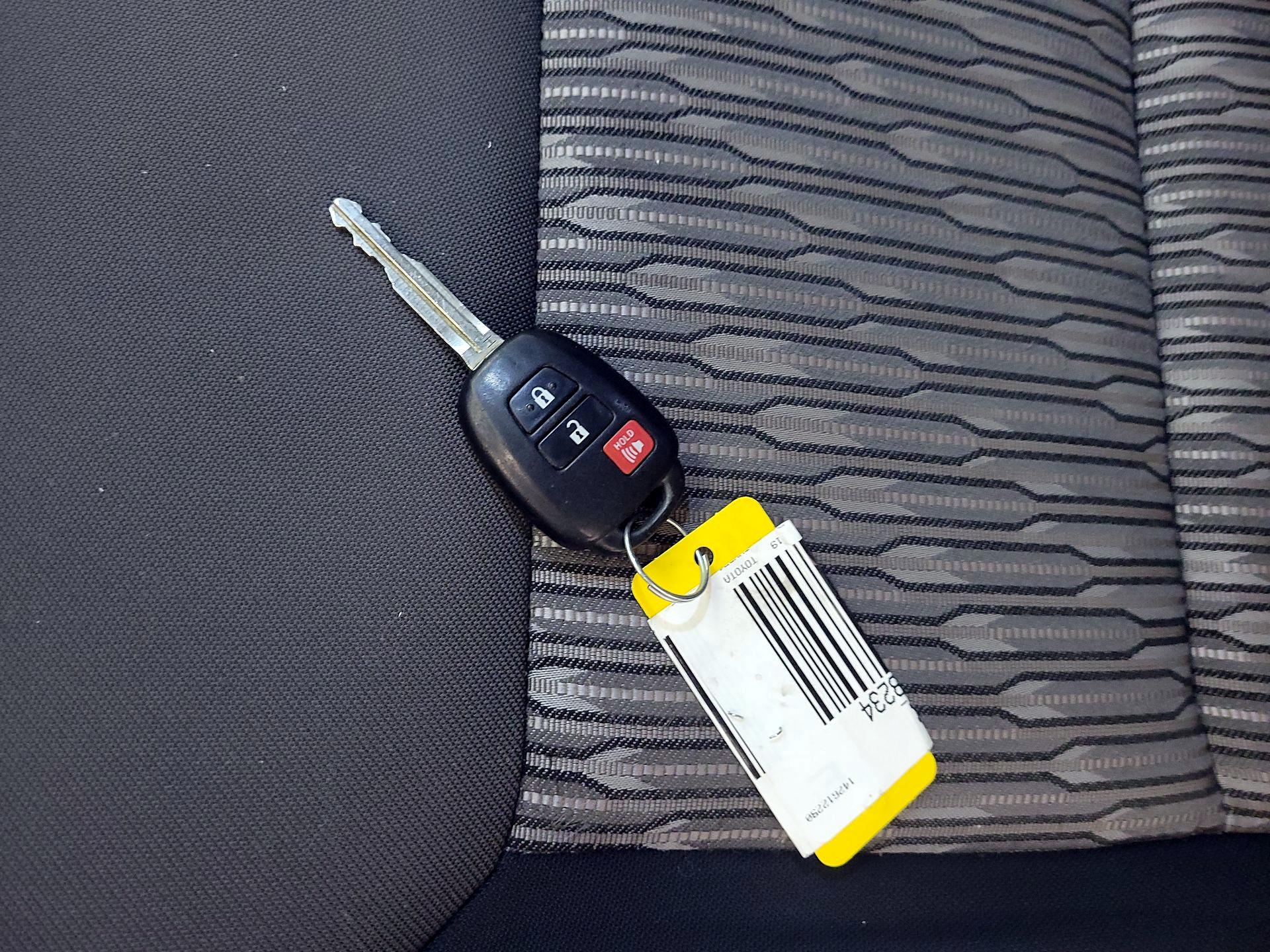 Thumbnail: 2019 Toyota Tundra - 19