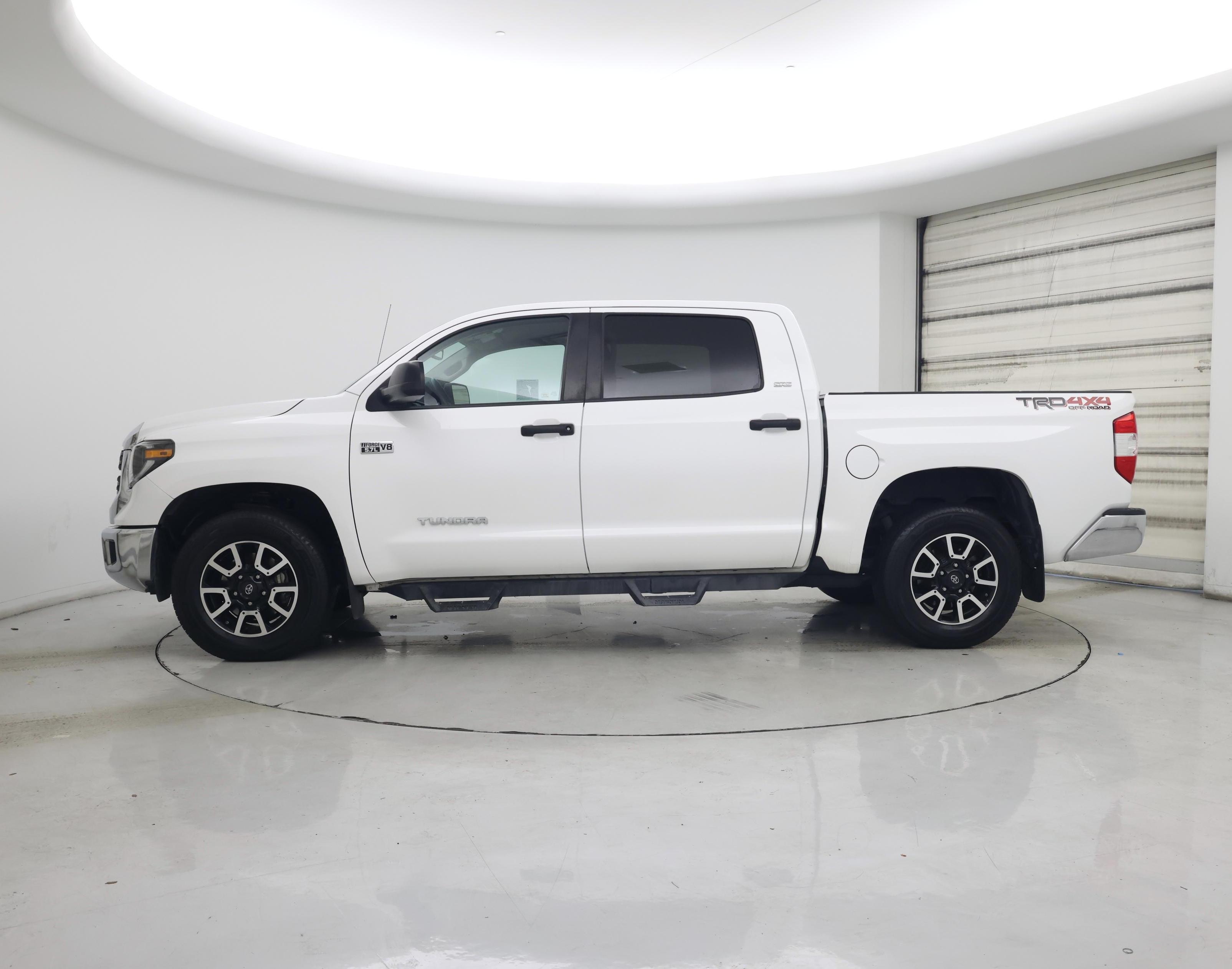 Thumbnail: 2019 Toyota Tundra - 3
