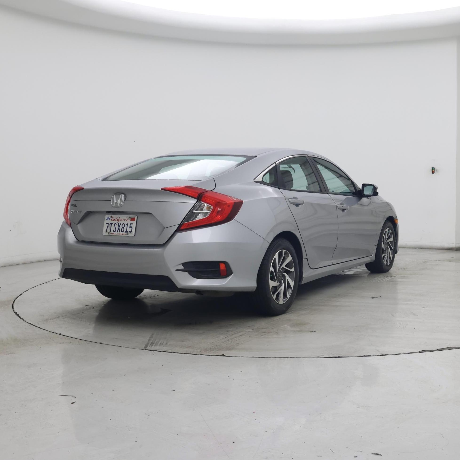 Thumbnail: 2016 Honda Civic - 8