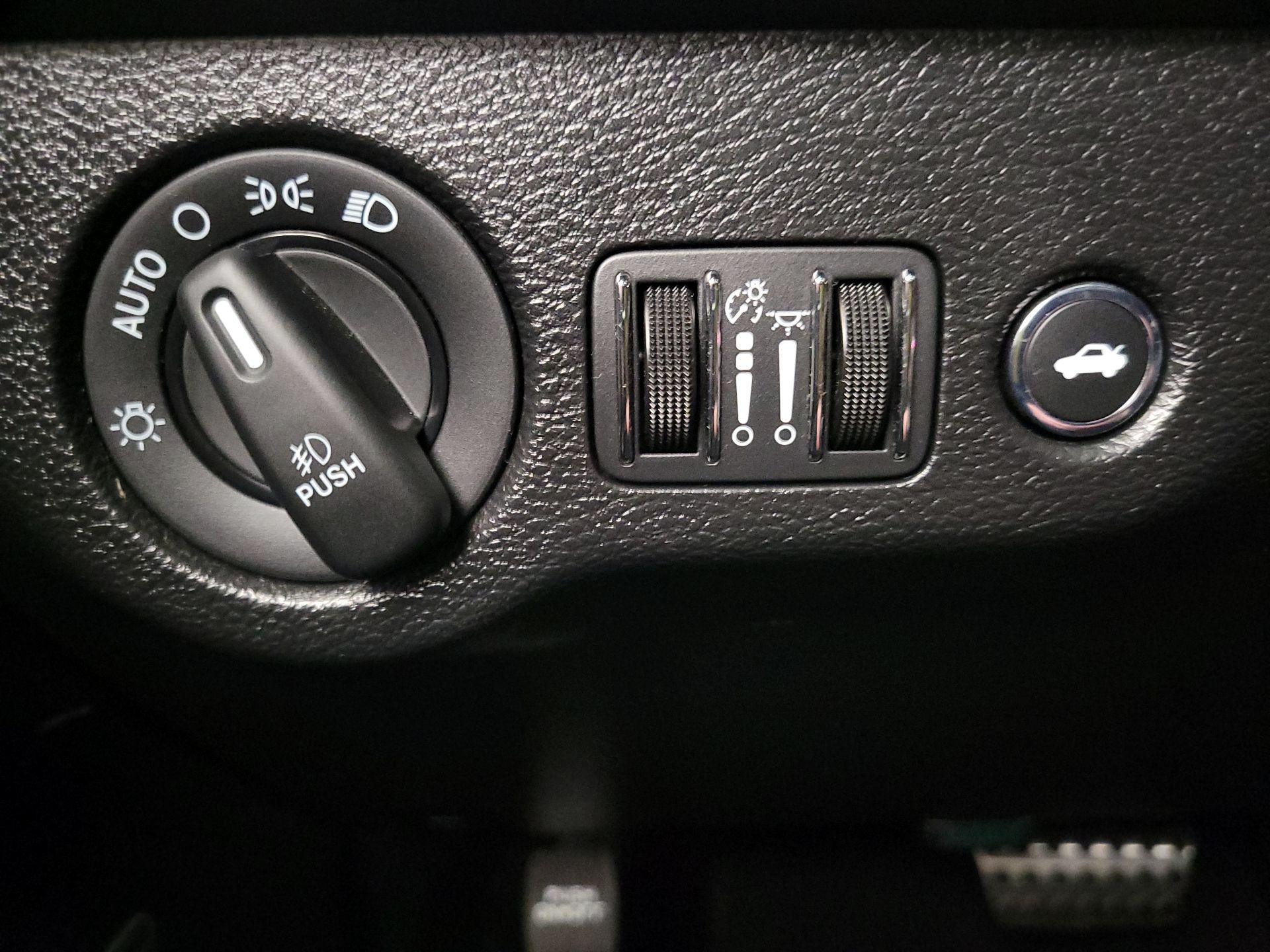 Thumbnail: 2021 Dodge Challenger - 13