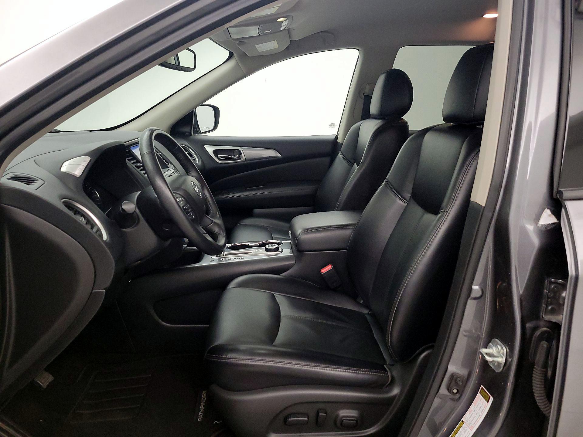 Thumbnail: 2020 Nissan Pathfinder - 11