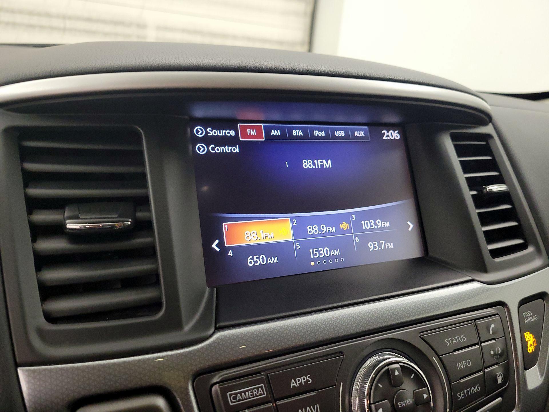 Thumbnail: 2020 Nissan Pathfinder - 14