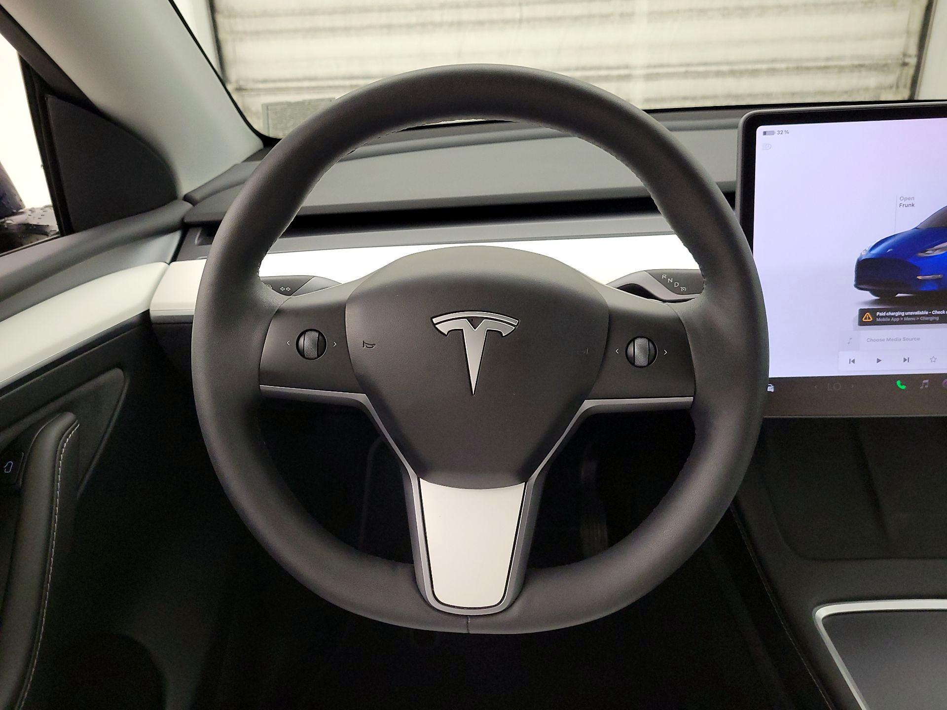 Thumbnail: 2023 Tesla Model Y - 10