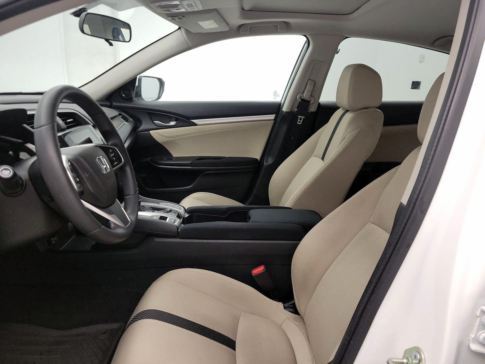 Thumbnail: 2016 Honda Civic - 11