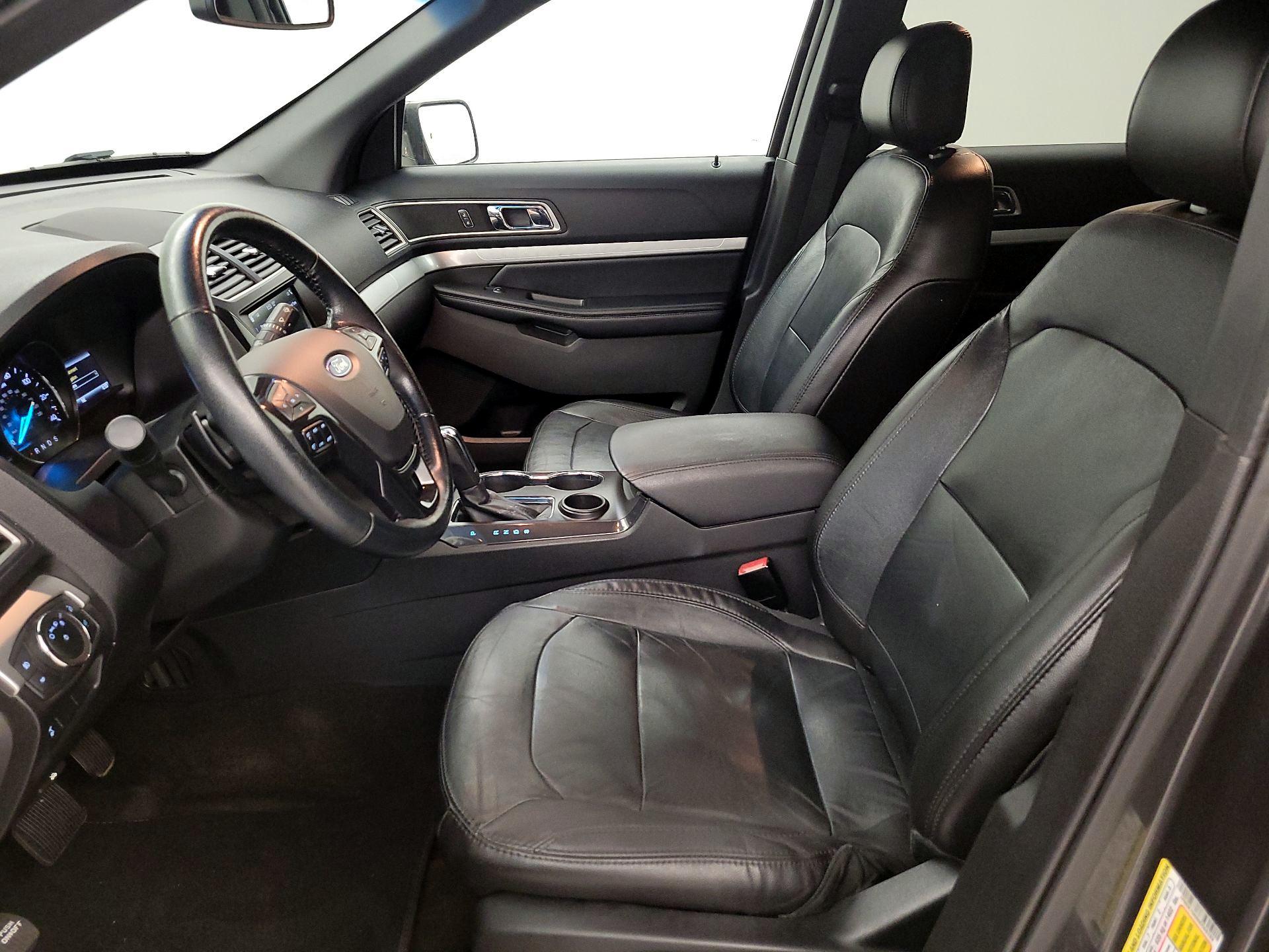 Thumbnail: 2017 Ford Explorer - 11