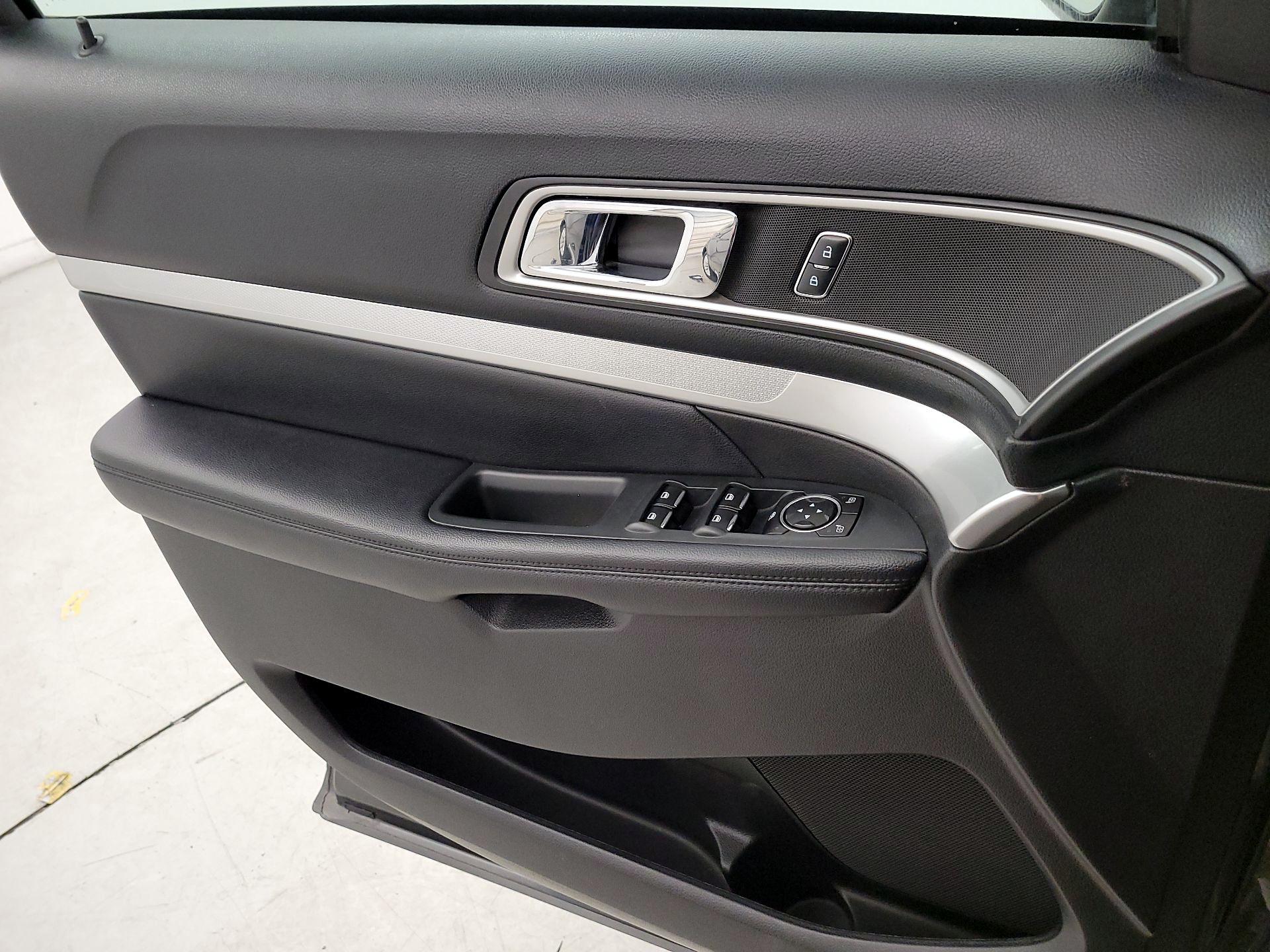 Thumbnail: 2017 Ford Explorer - 12