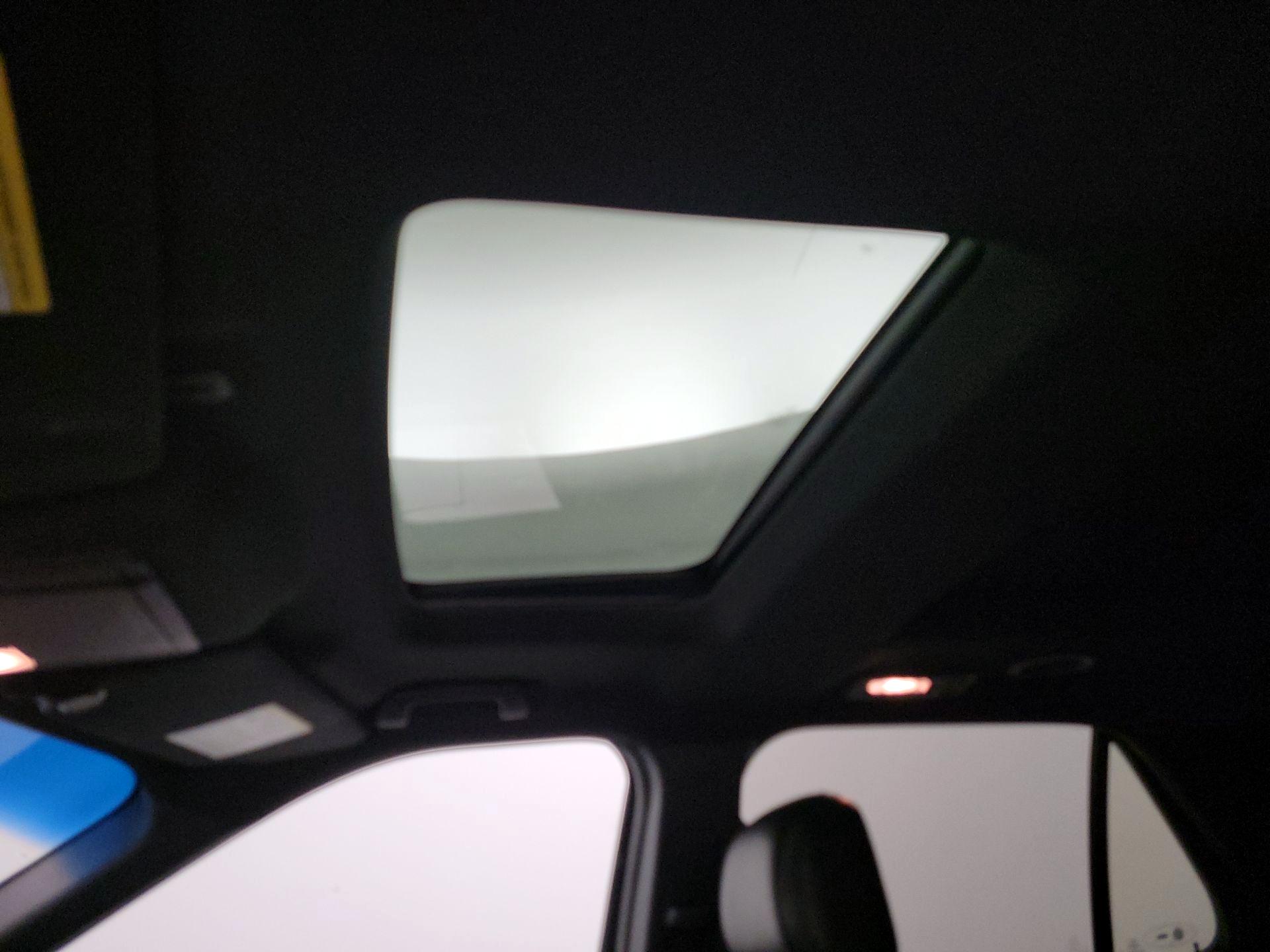 Thumbnail: 2017 Ford Explorer - 17