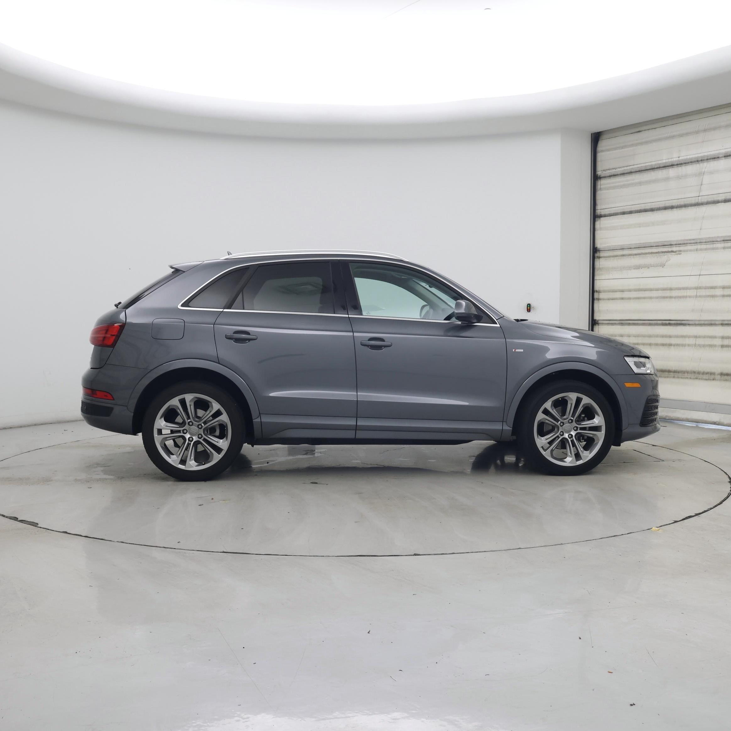 Thumbnail: 2017 Audi Q3 - 7