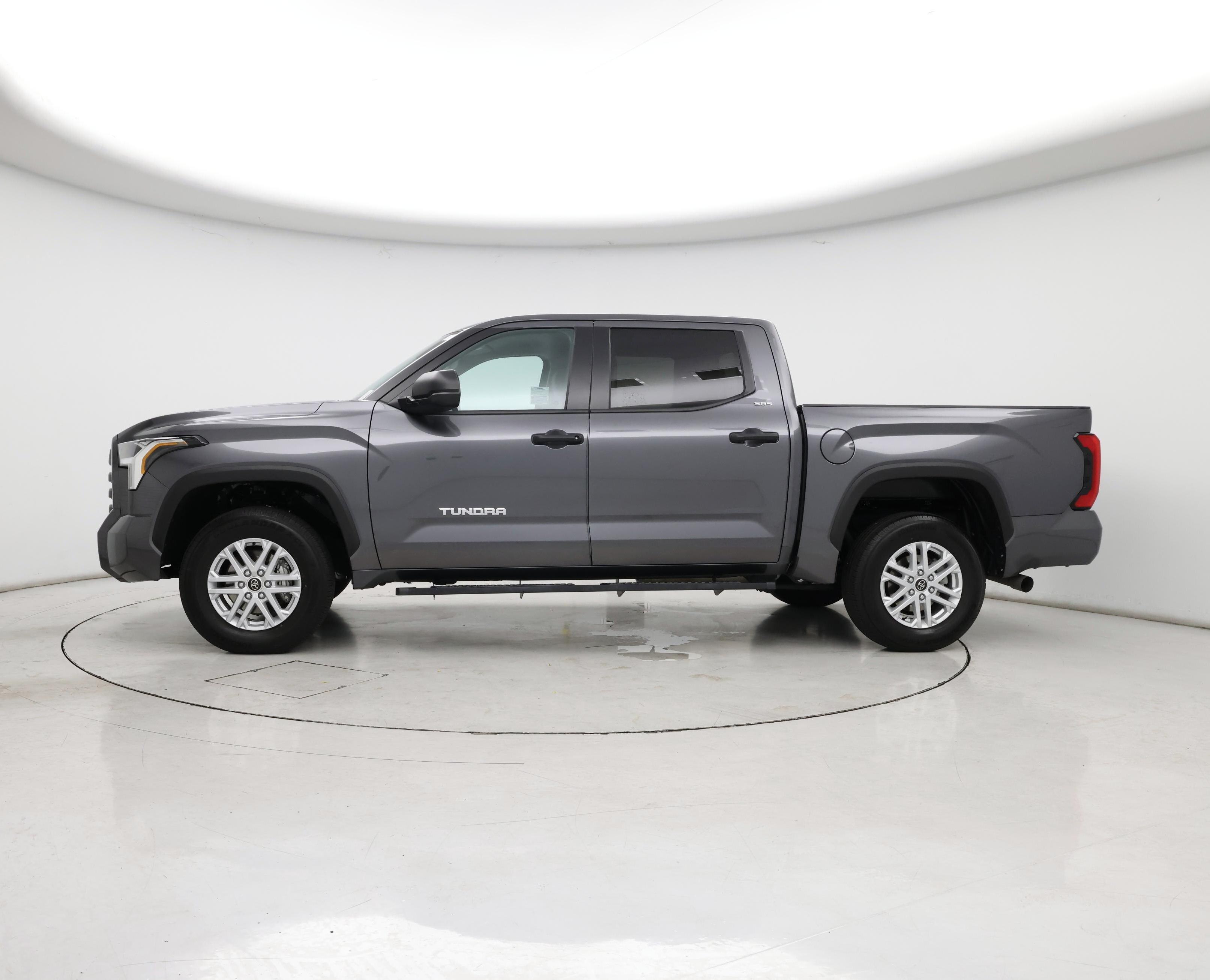 Thumbnail: 2024 Toyota Tundra - 3