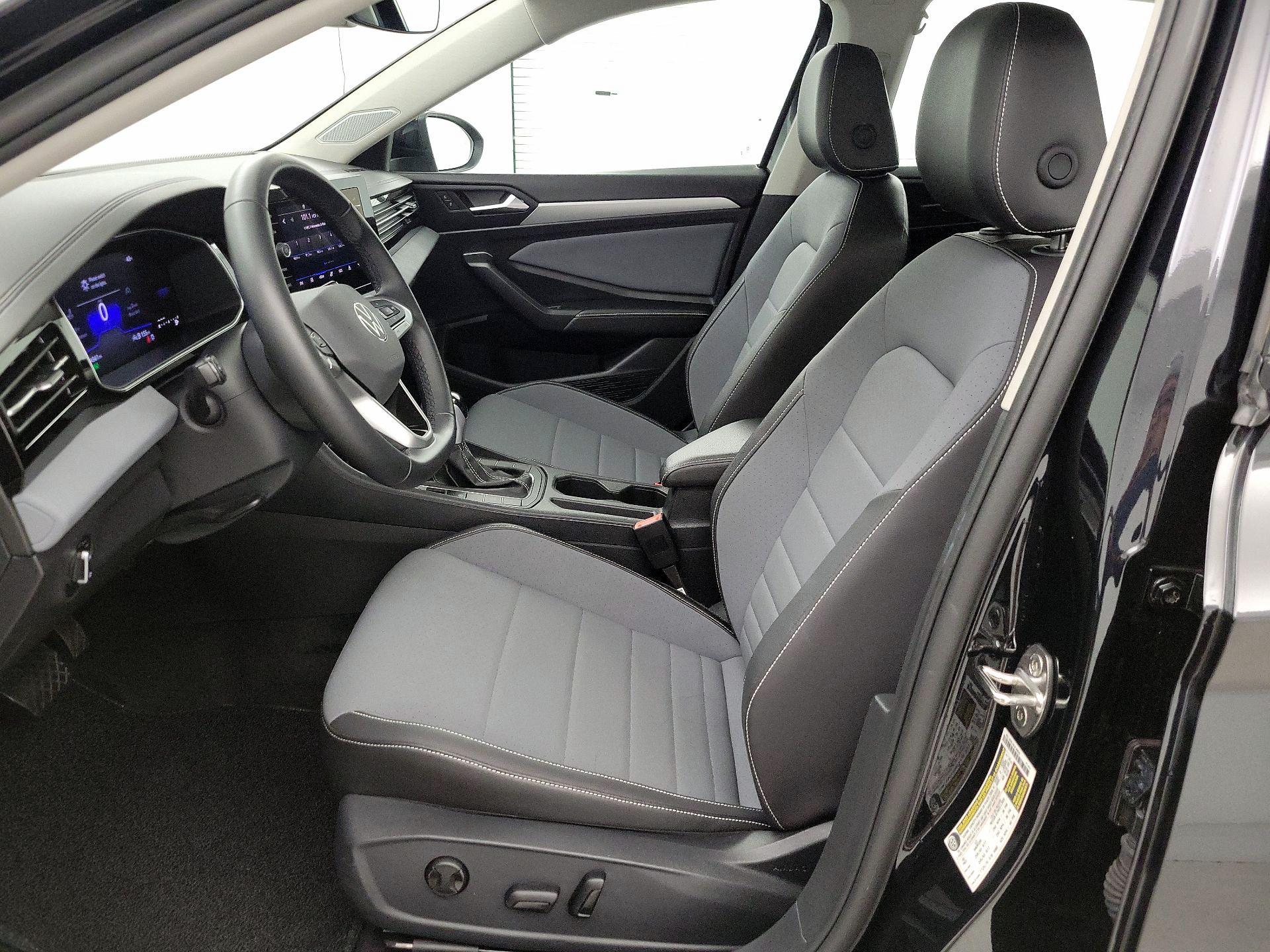 Thumbnail: 2025 Volkswagen Jetta - 11