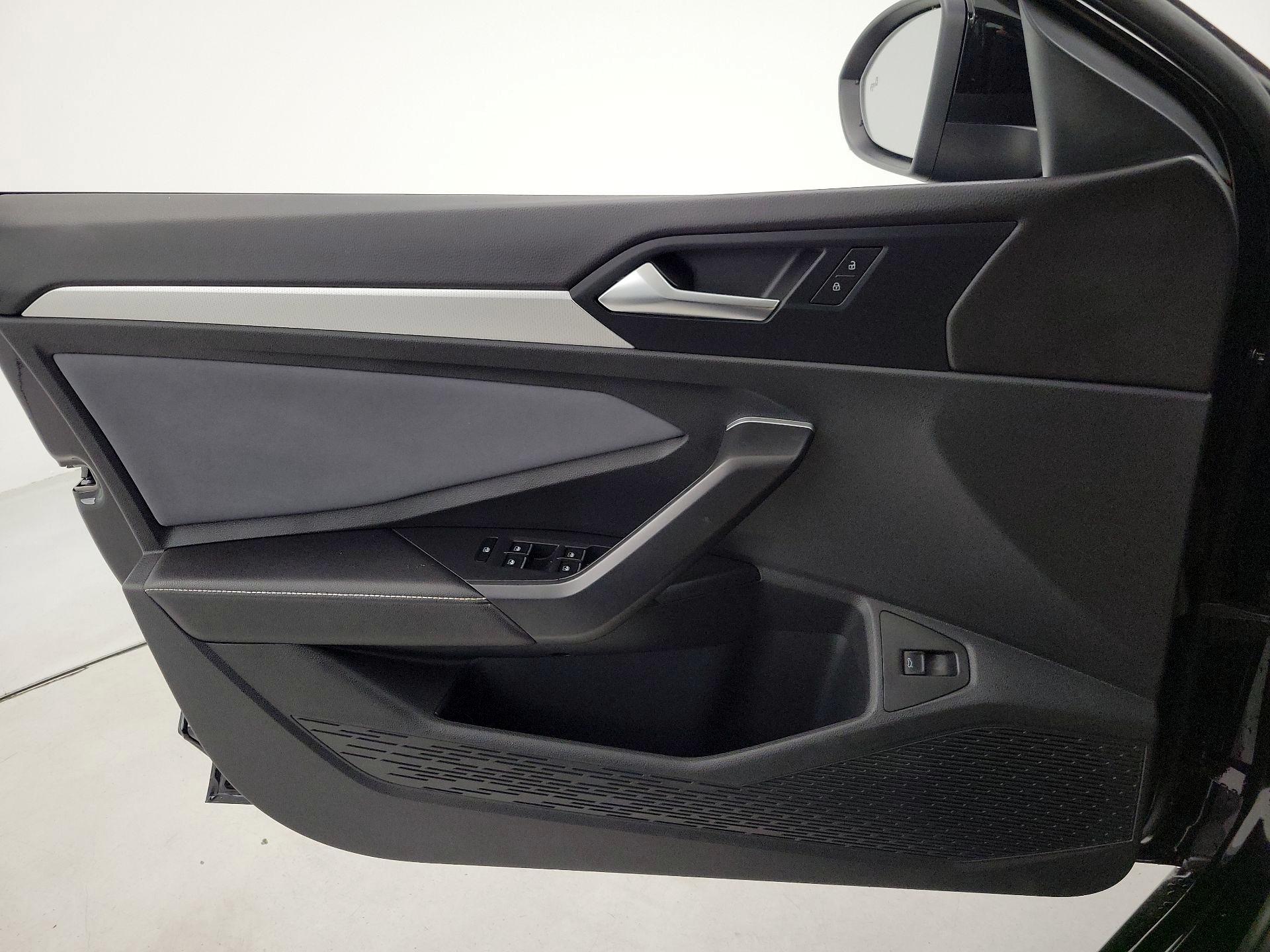 Thumbnail: 2025 Volkswagen Jetta - 12