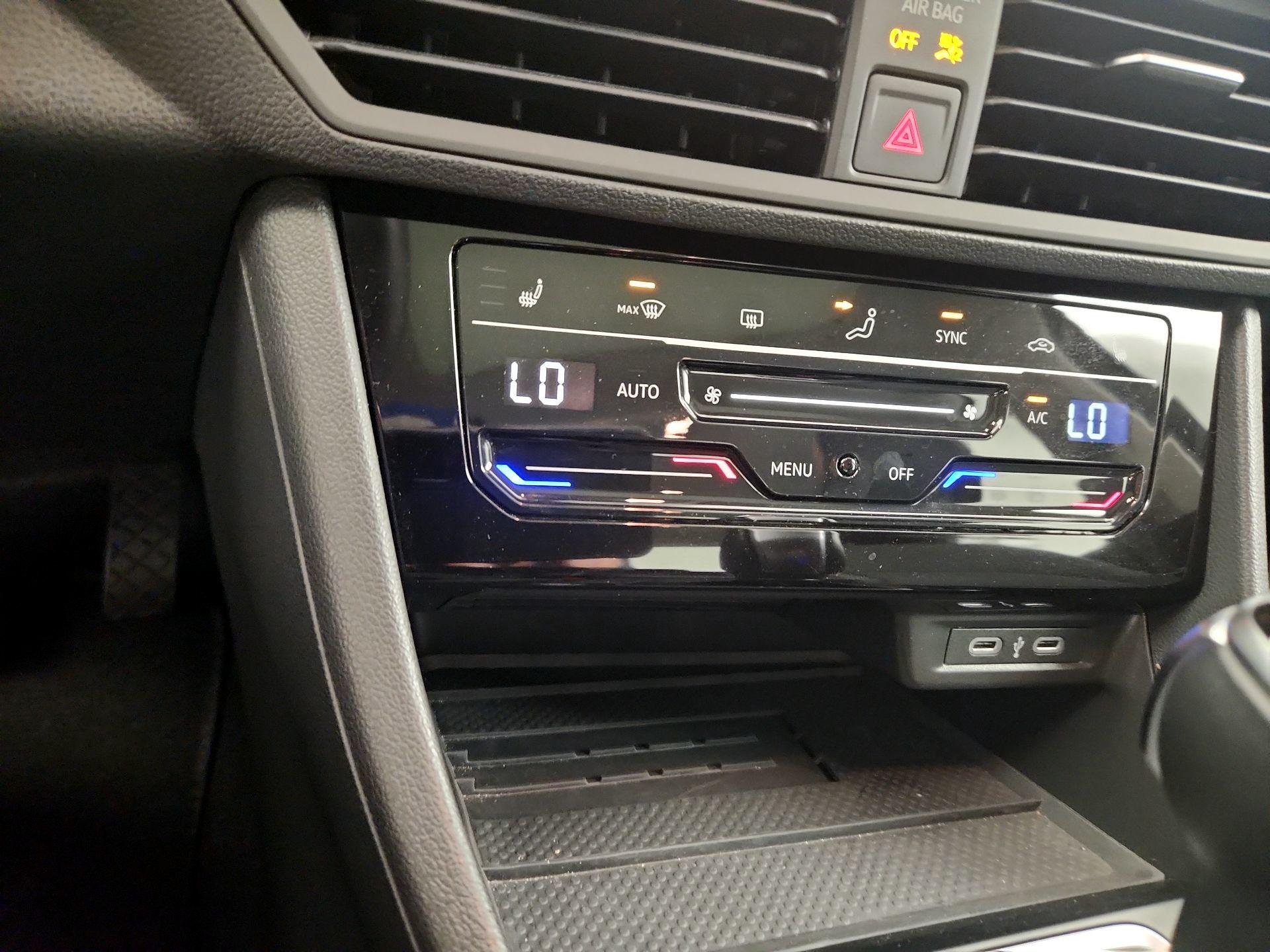 Thumbnail: 2025 Volkswagen Jetta - 16