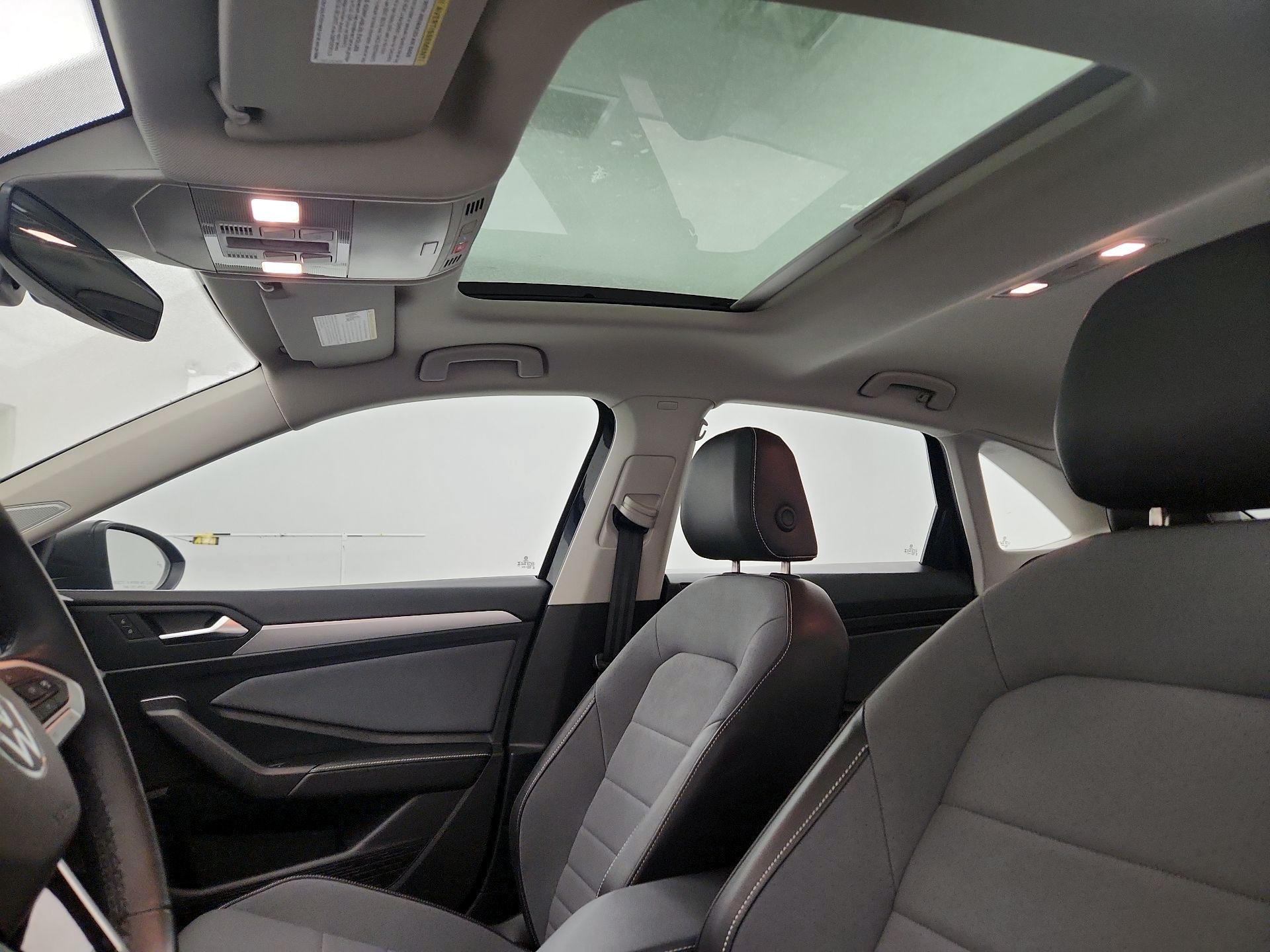 Thumbnail: 2025 Volkswagen Jetta - 19