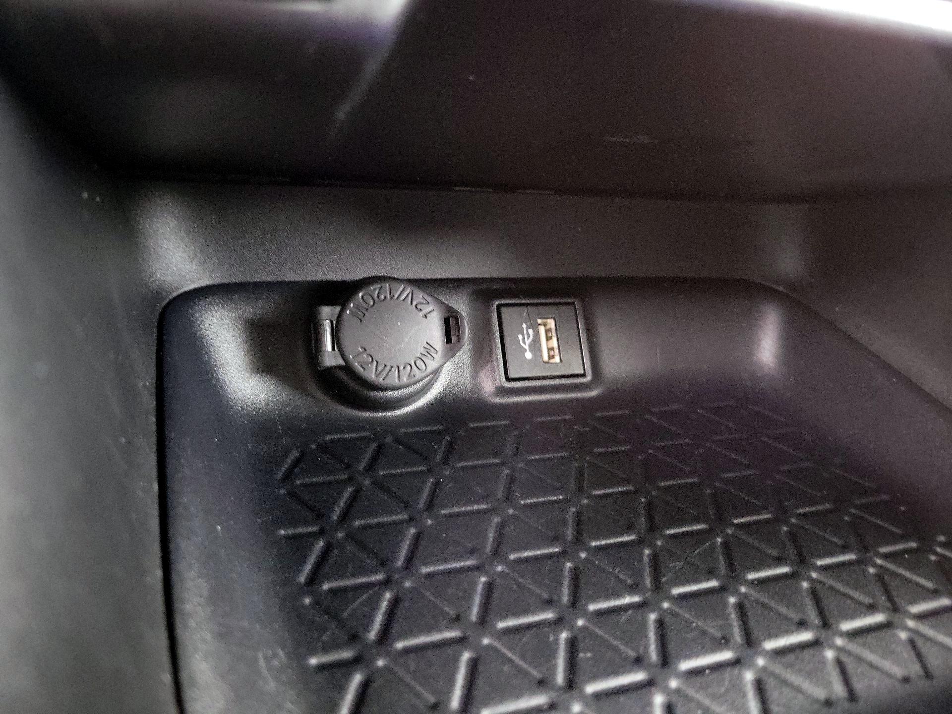 Thumbnail: 2025 Toyota RAV4 - 18