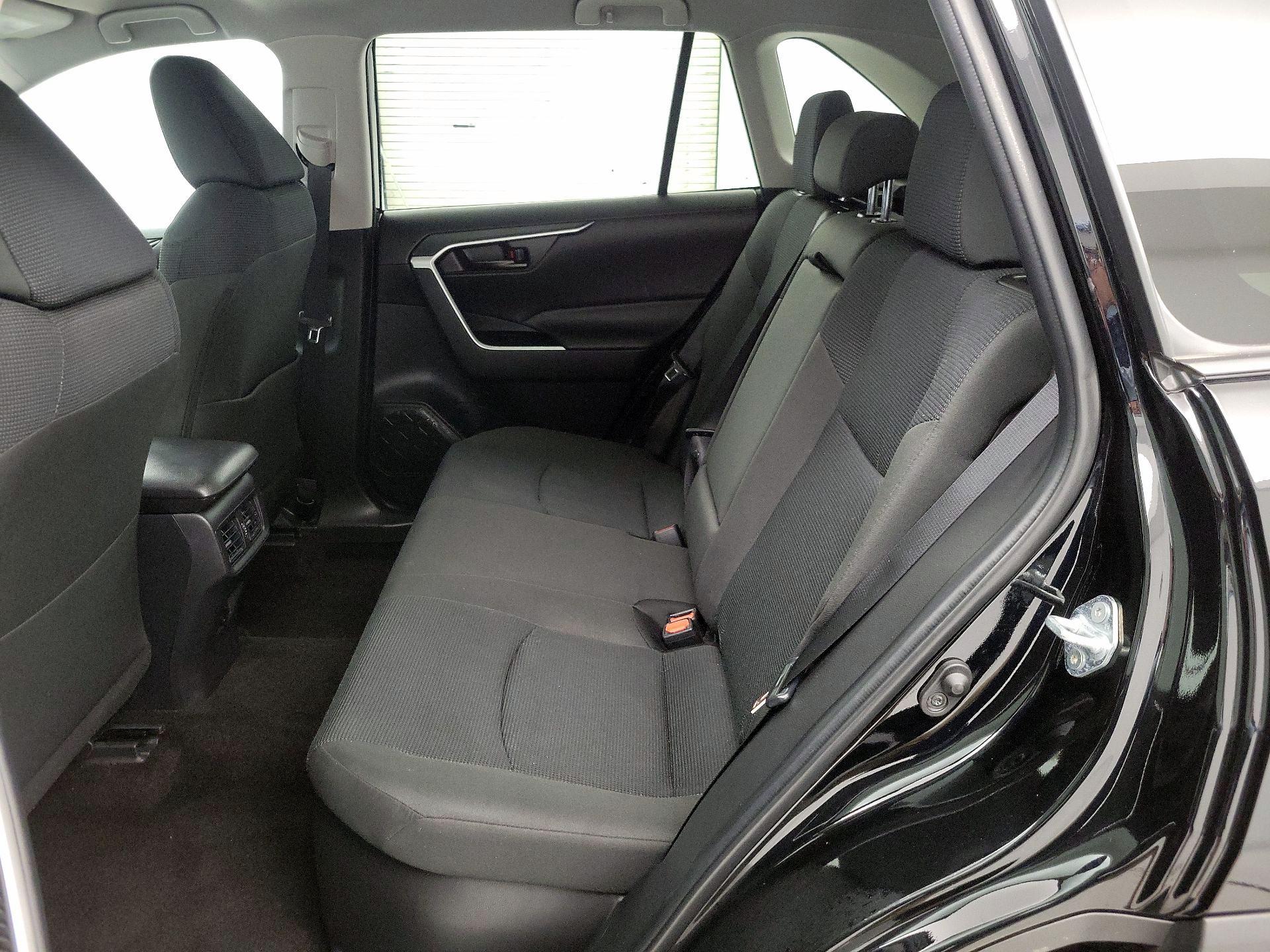 Thumbnail: 2025 Toyota RAV4 - 19