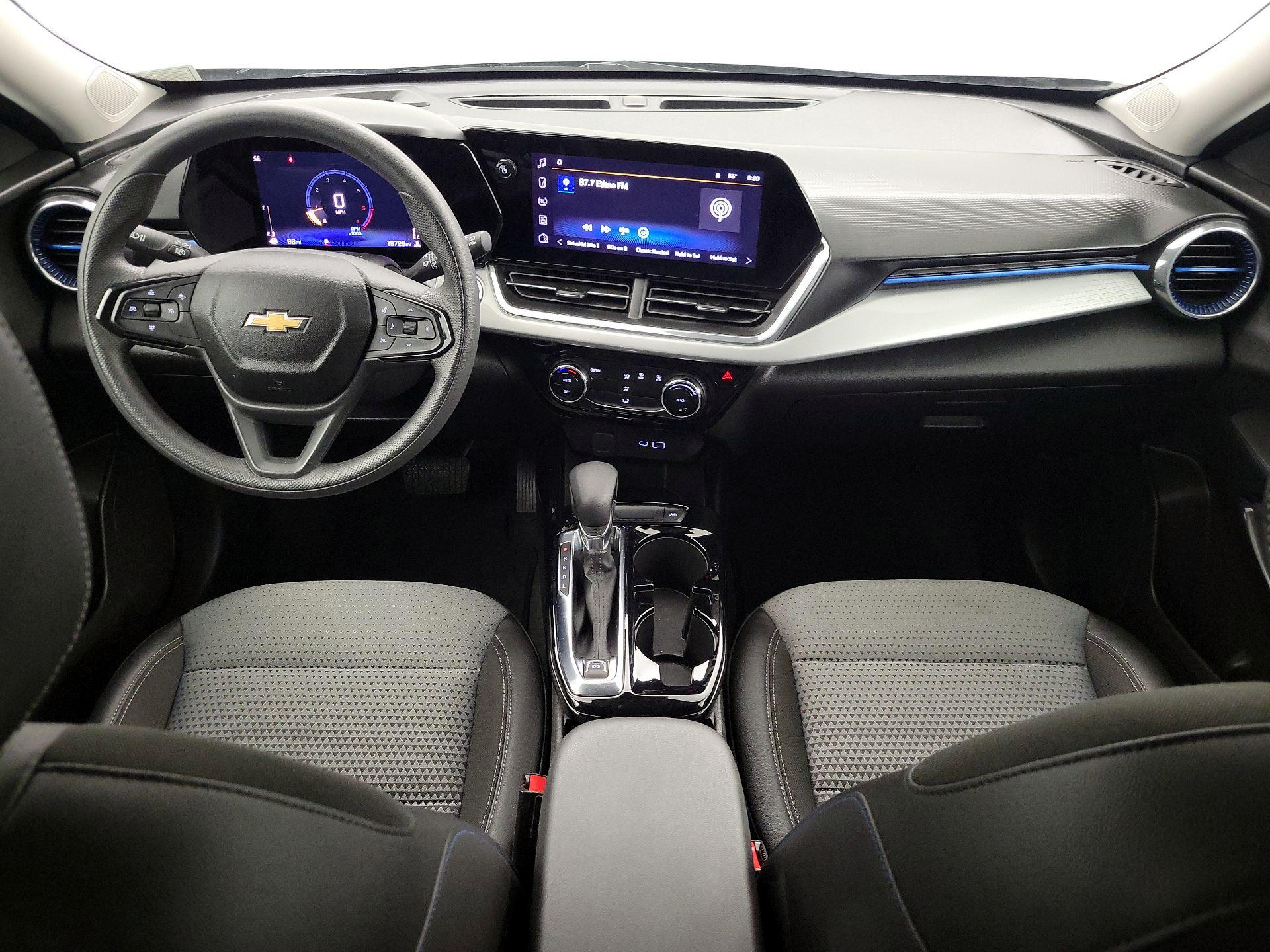 Thumbnail: 2025 Chevrolet Trax - 9