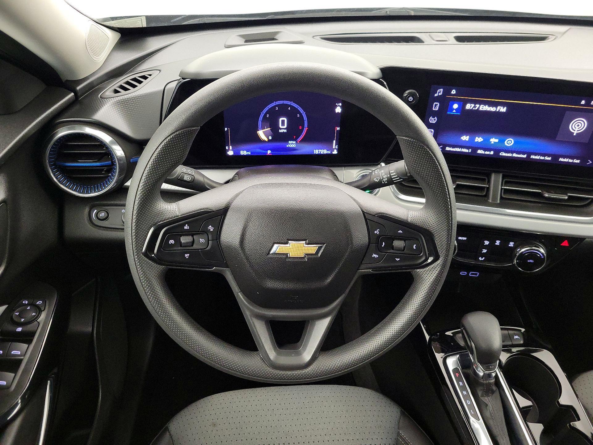 Thumbnail: 2025 Chevrolet Trax - 10