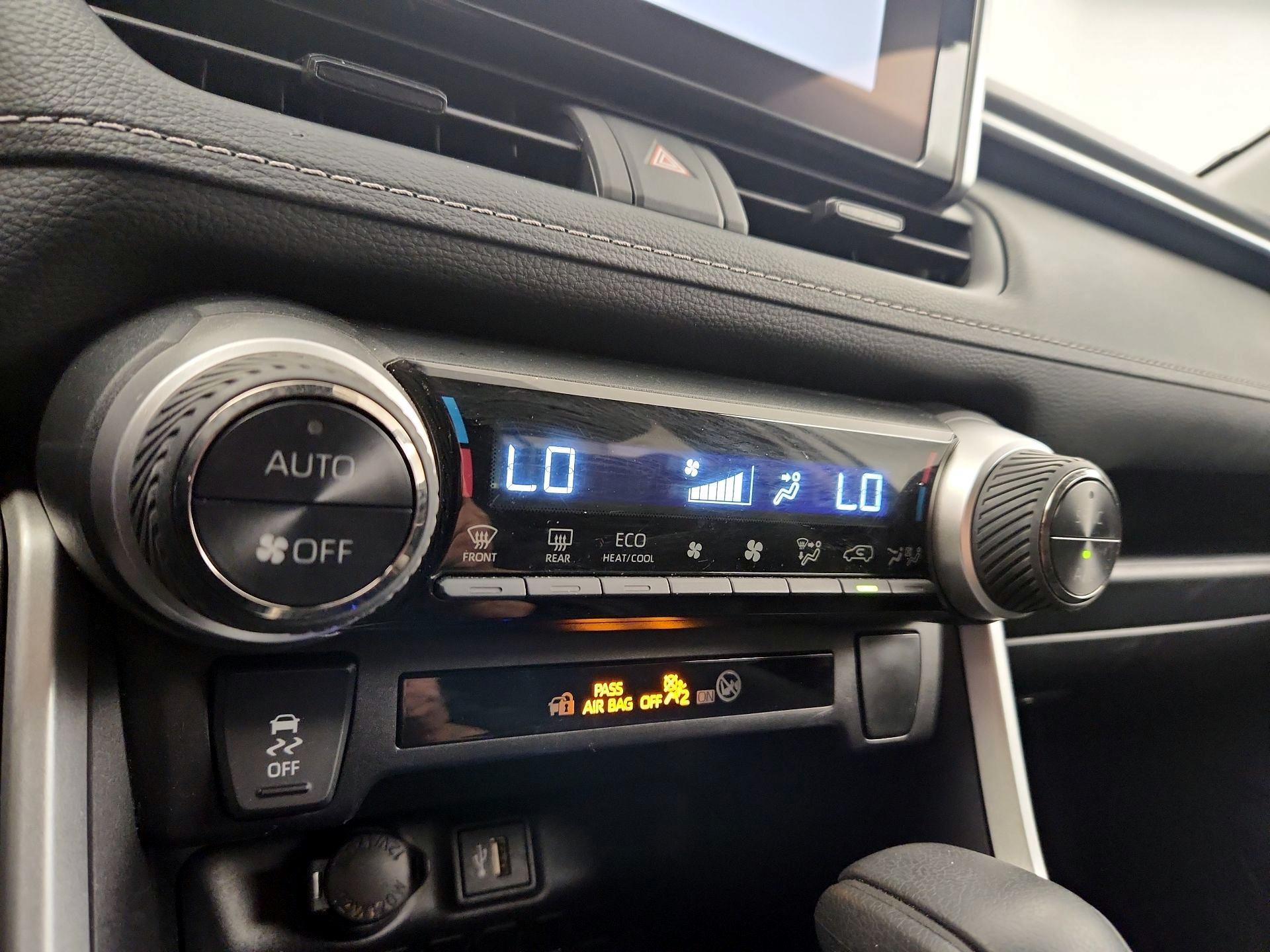 Thumbnail: 2025 Toyota RAV4 - 16