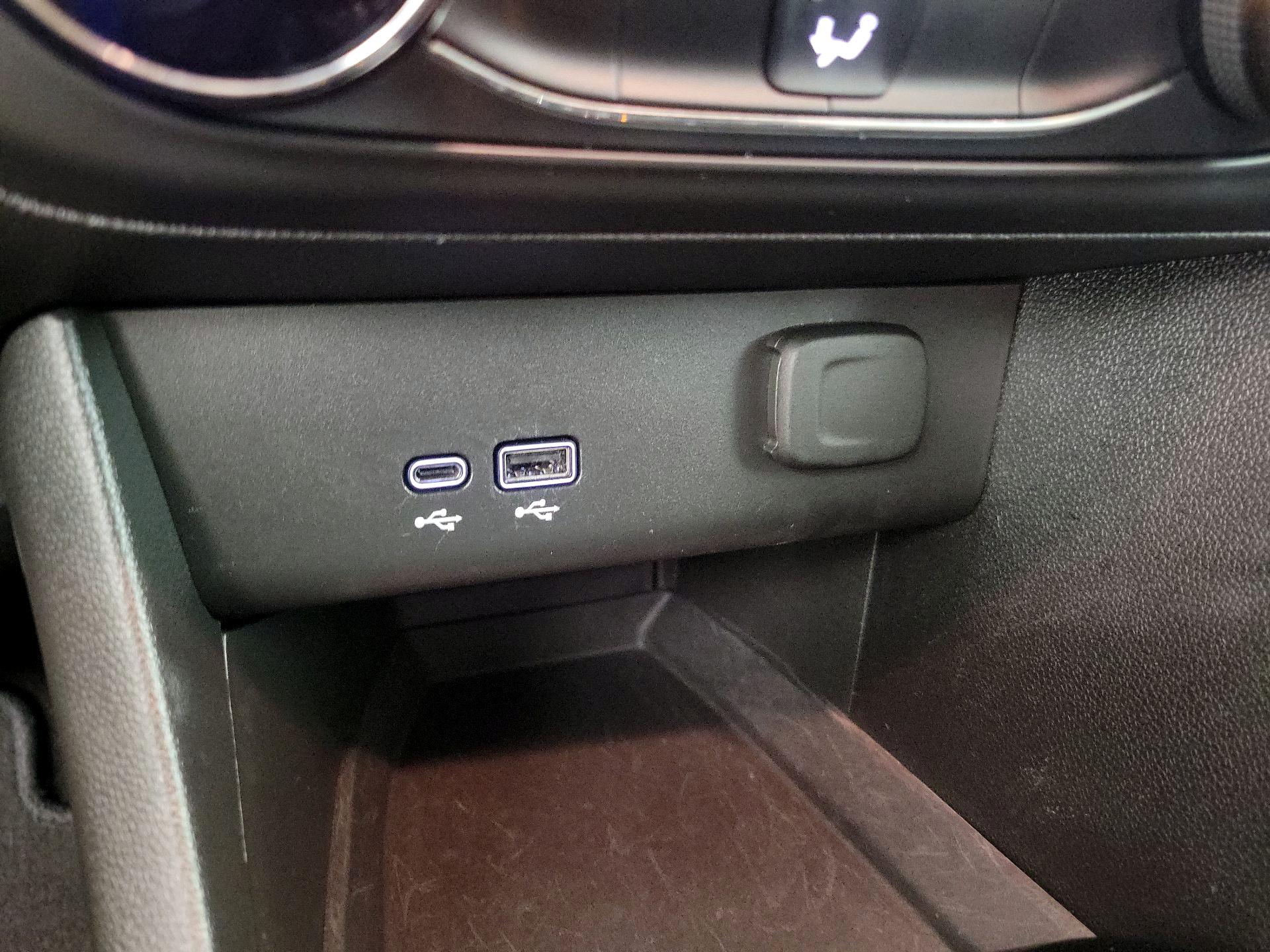 Thumbnail: 2025 Buick Encore GX - 17