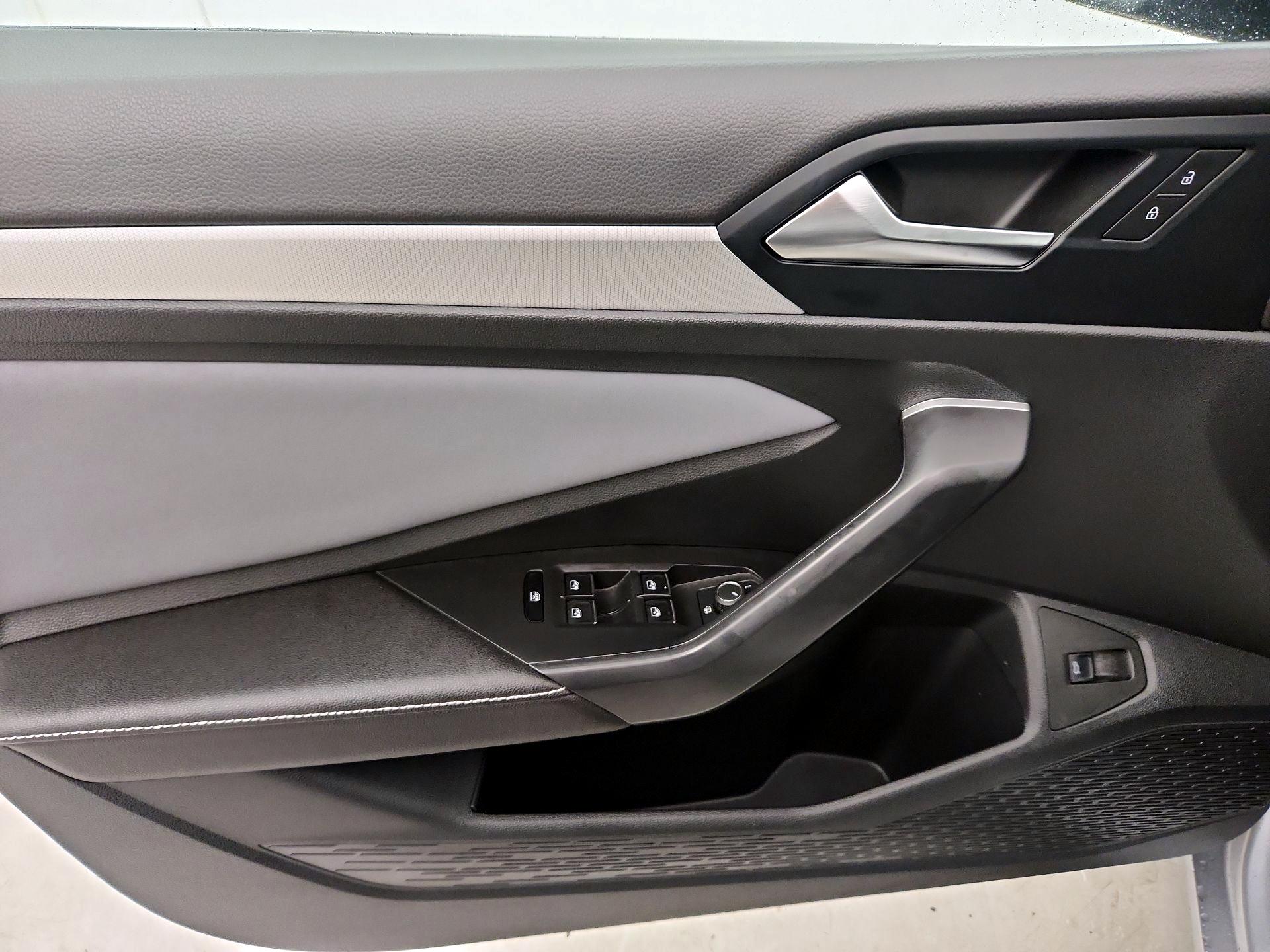 Thumbnail: 2025 Volkswagen Jetta - 12