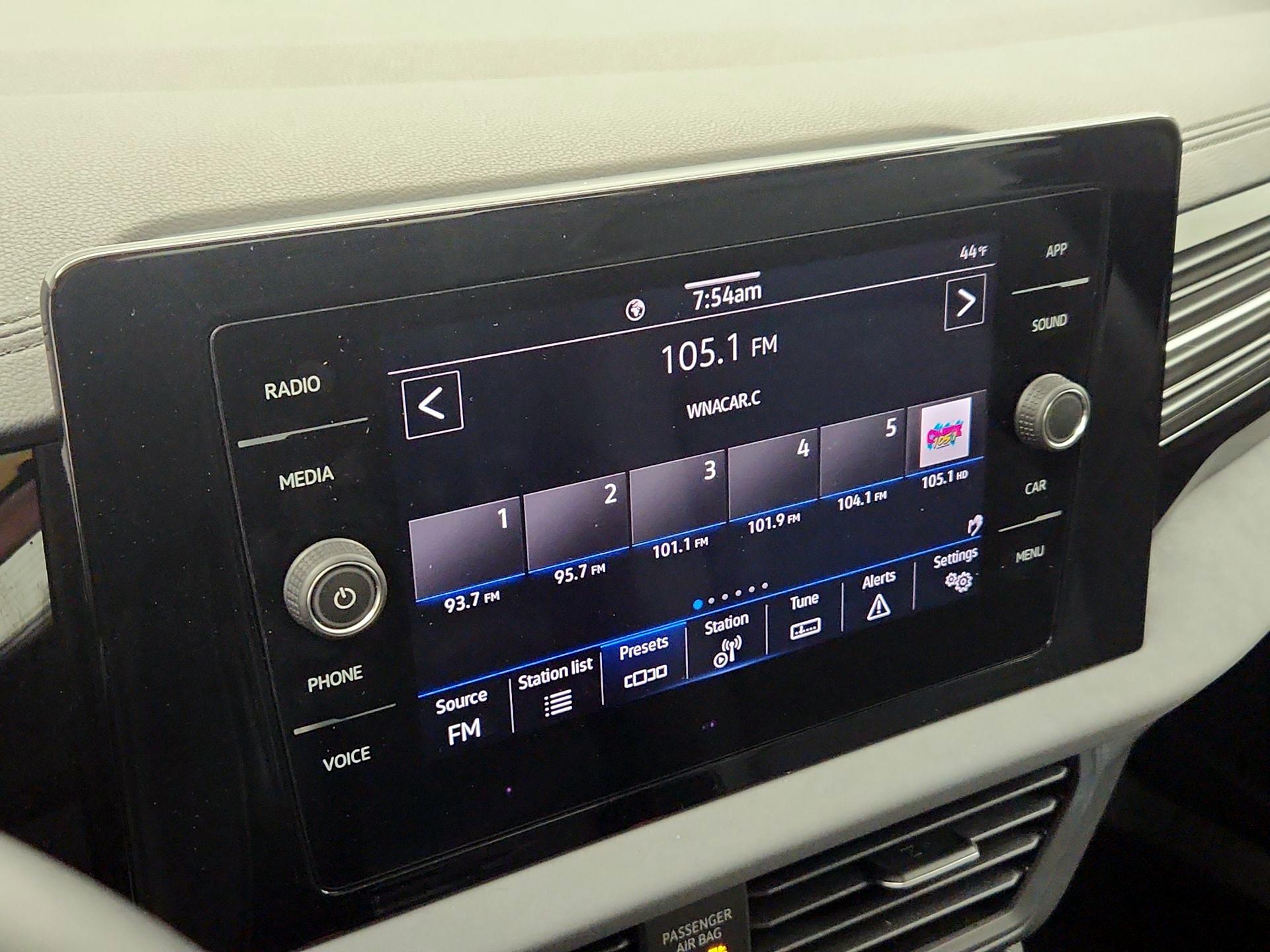 Thumbnail: 2025 Volkswagen Jetta - 15