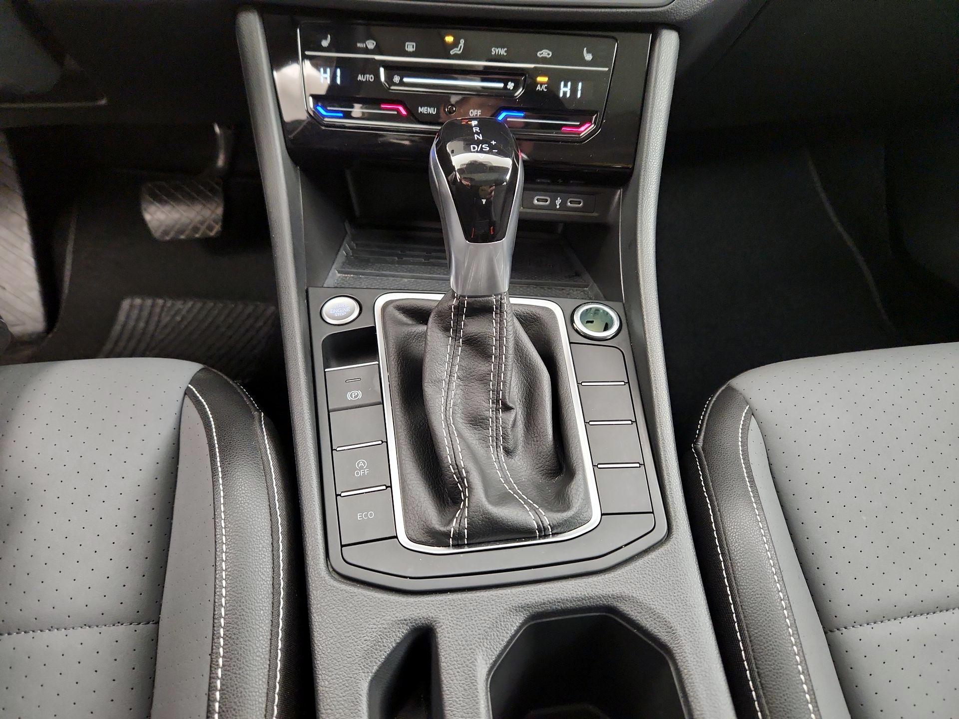 Thumbnail: 2025 Volkswagen Jetta - 17