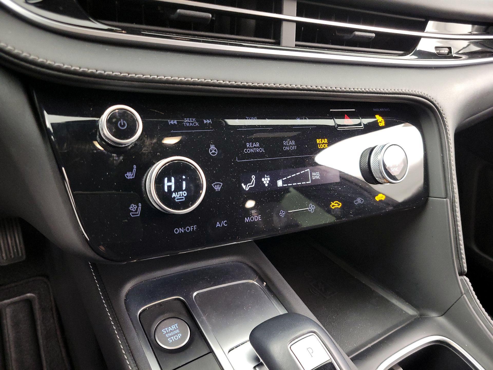 Thumbnail: 2024 INFINITI QX60 - 17