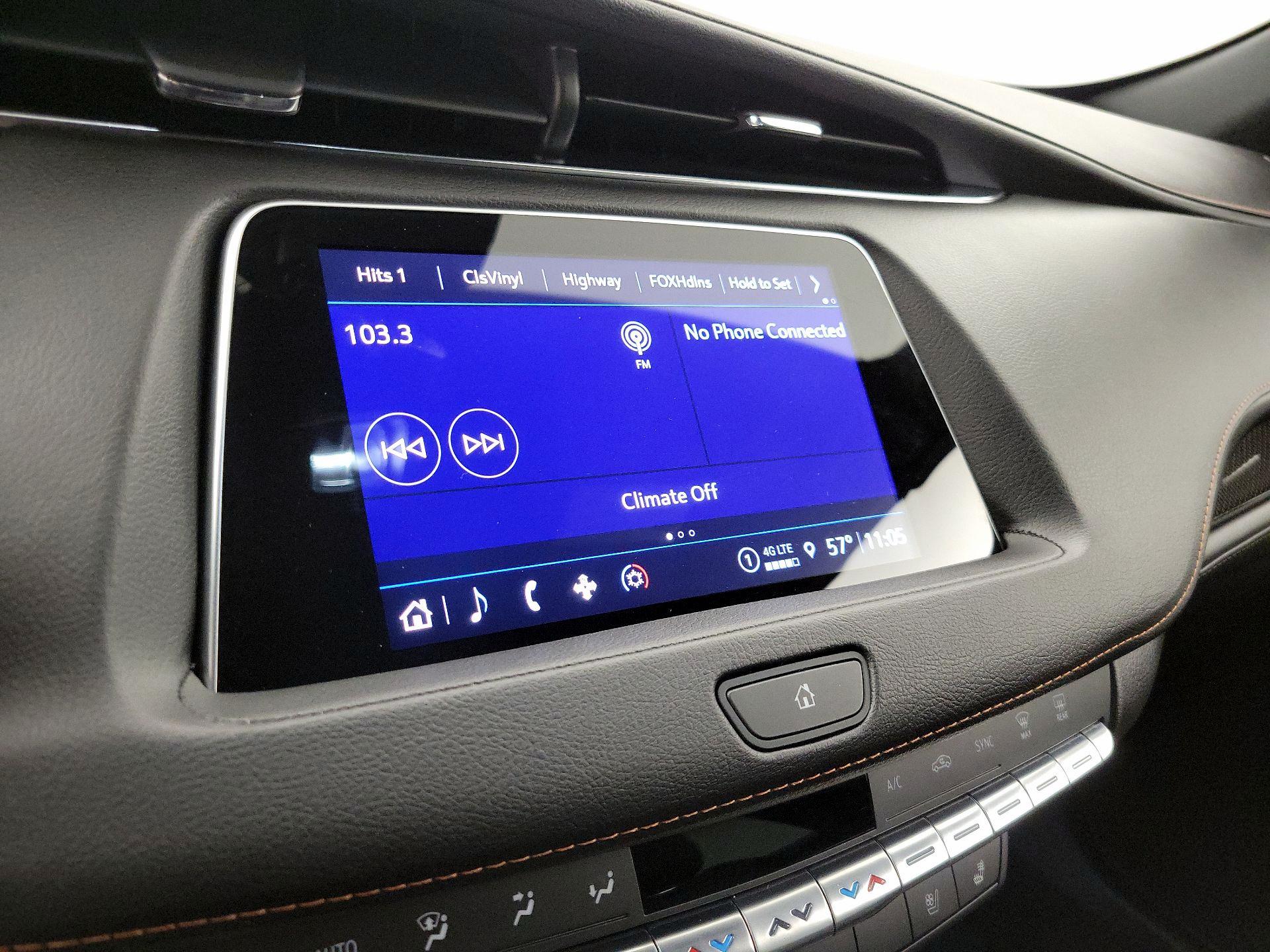 Thumbnail: 2023 Cadillac XT4 - 15