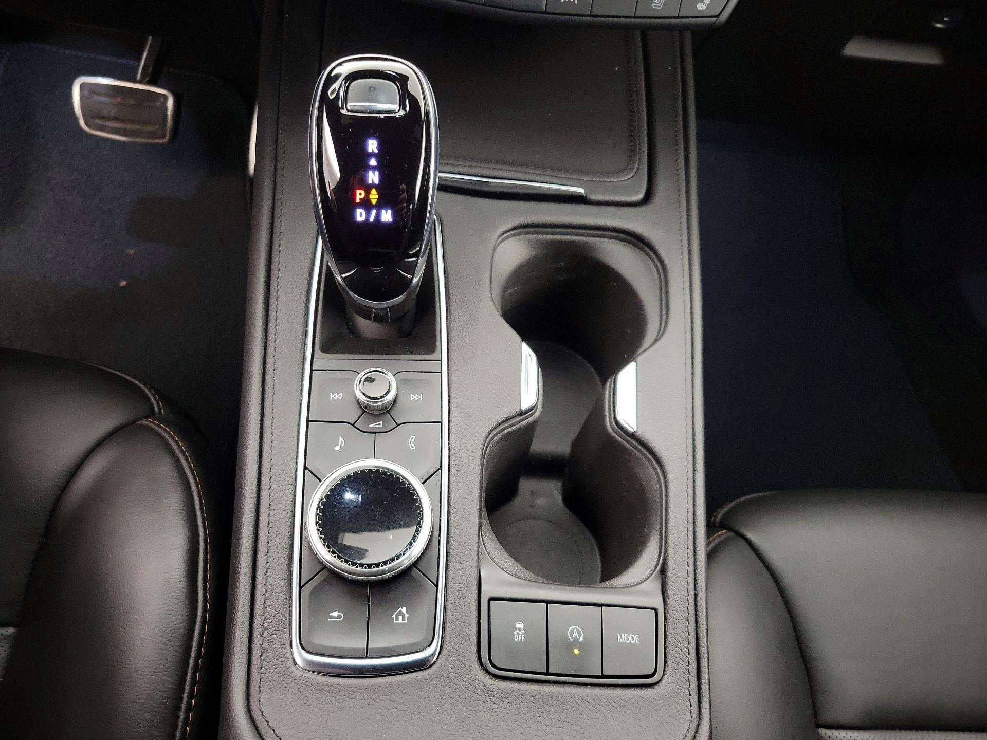 Thumbnail: 2023 Cadillac XT4 - 17