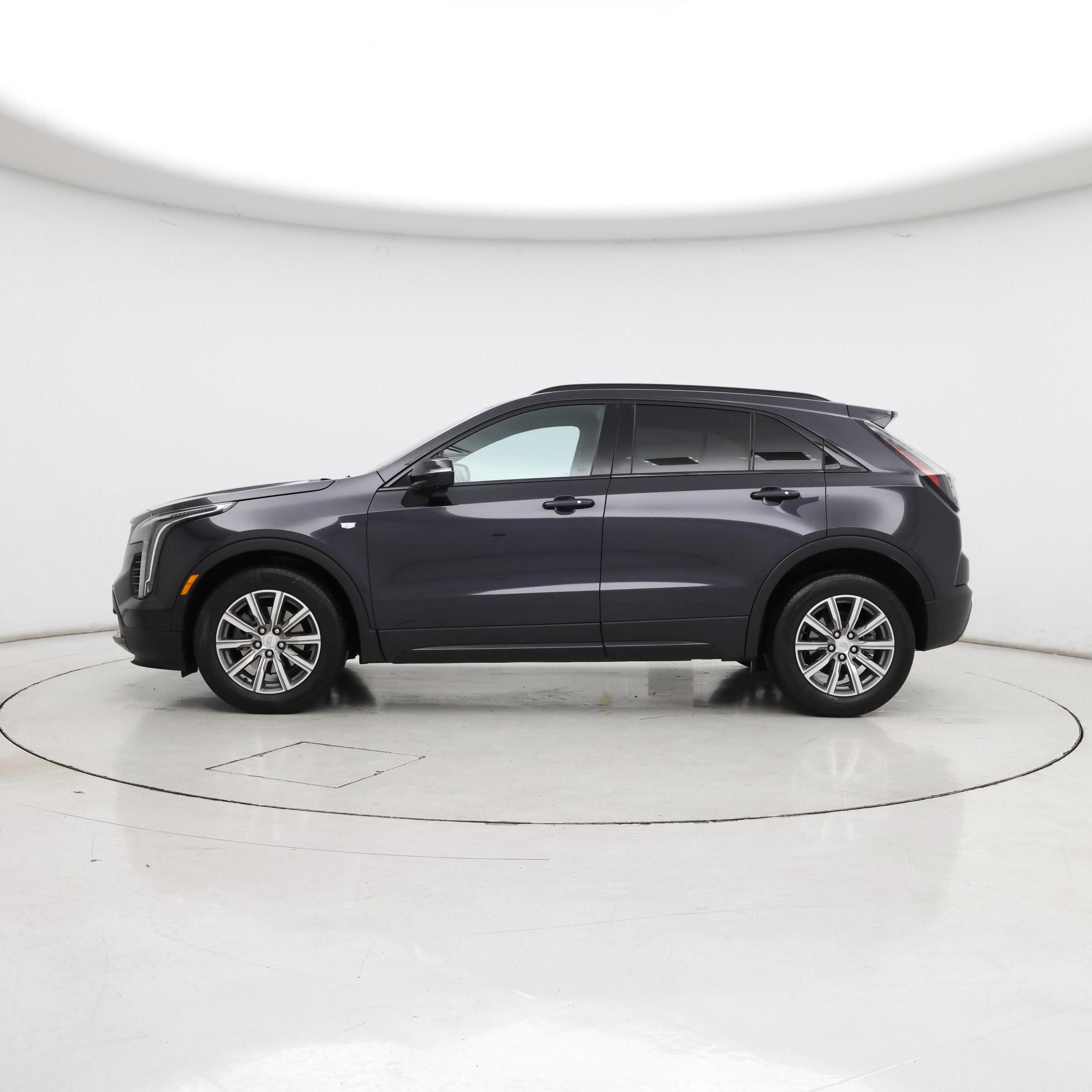 Thumbnail: 2023 Cadillac XT4 - 3