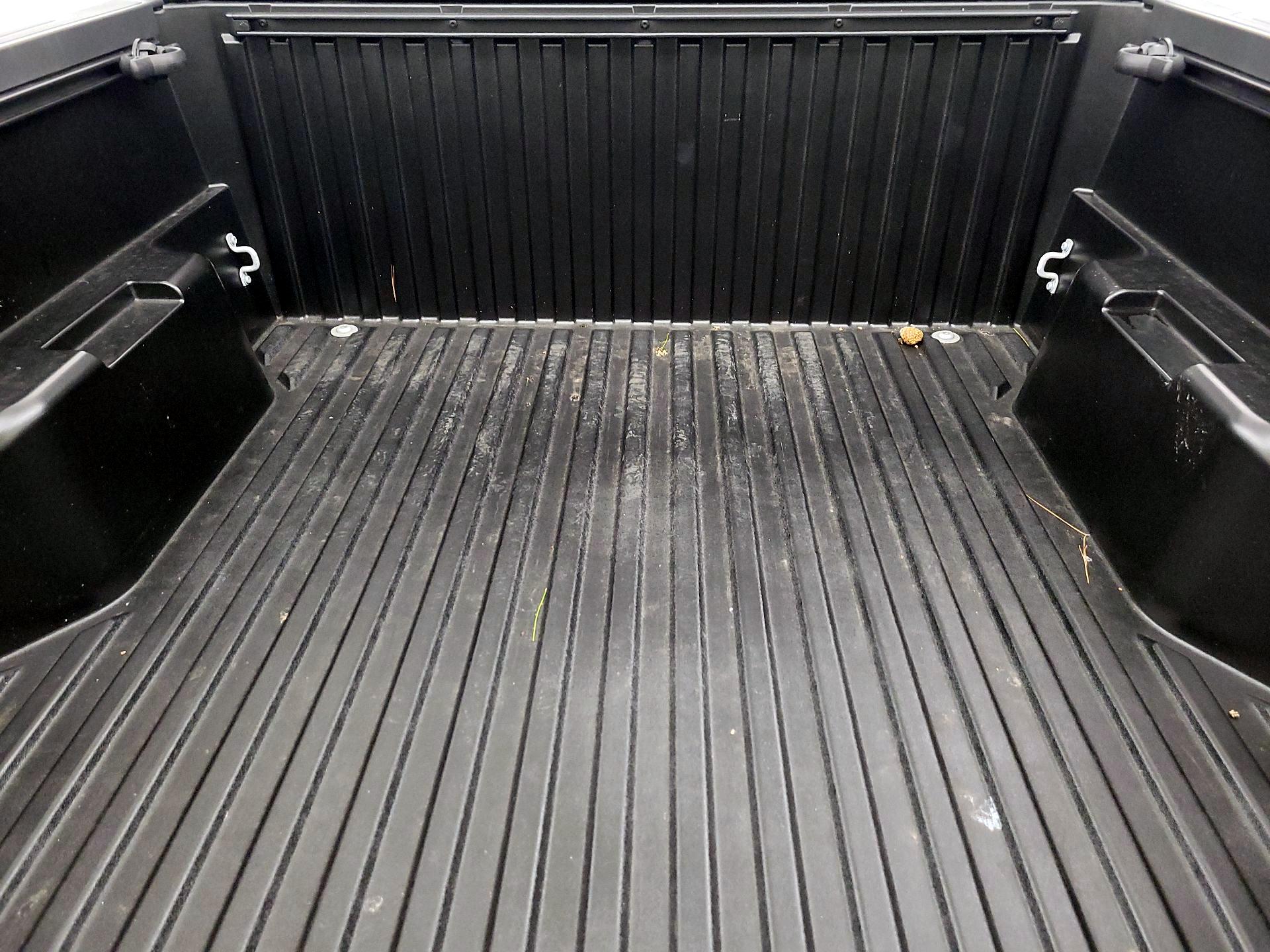 Thumbnail: 2025 Toyota Tacoma - 18