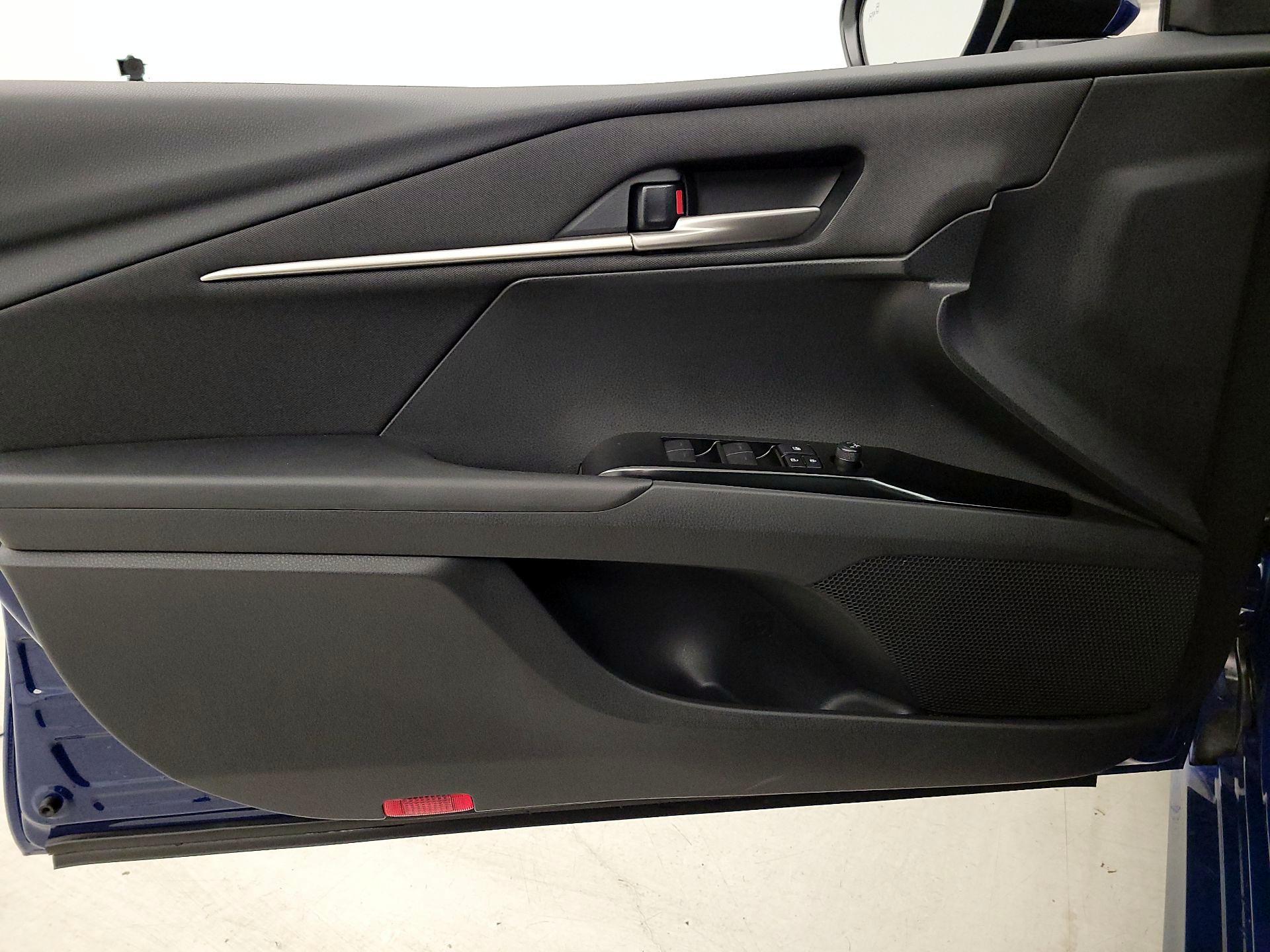 Thumbnail: 2026 Toyota Camry - 12