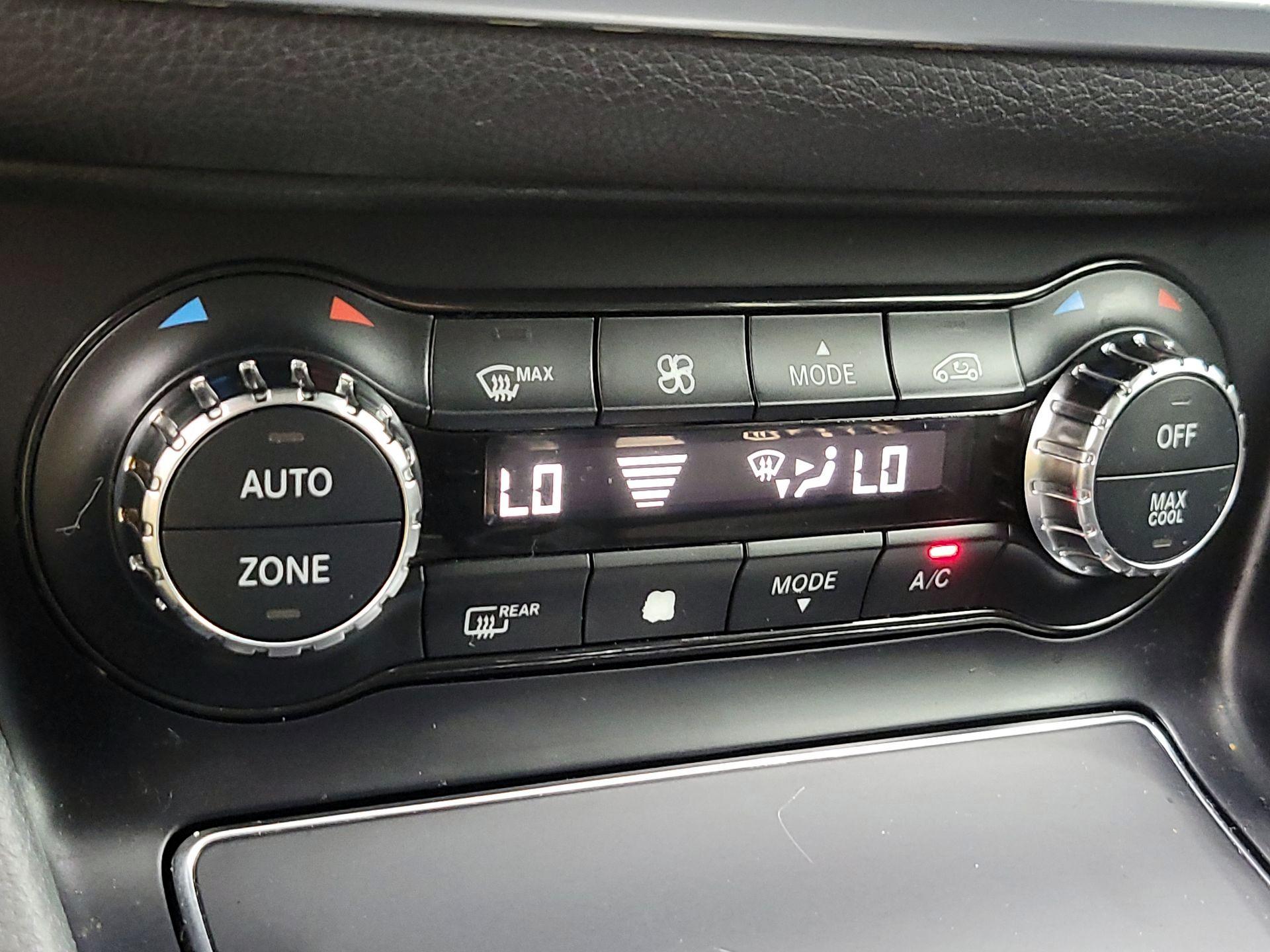 Thumbnail: 2018 Mercedes-Benz GLA - 17