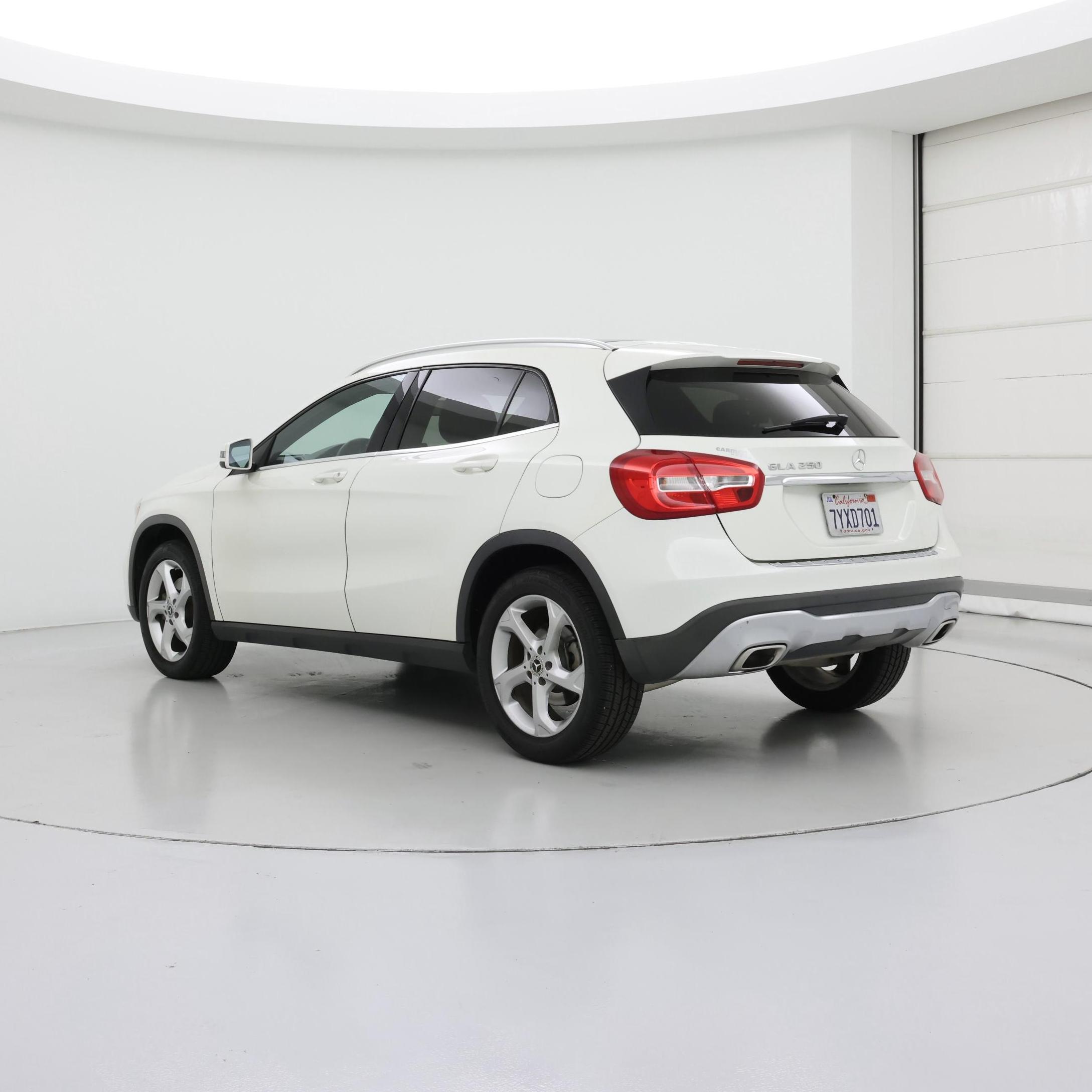 Thumbnail: 2018 Mercedes-Benz GLA - 2