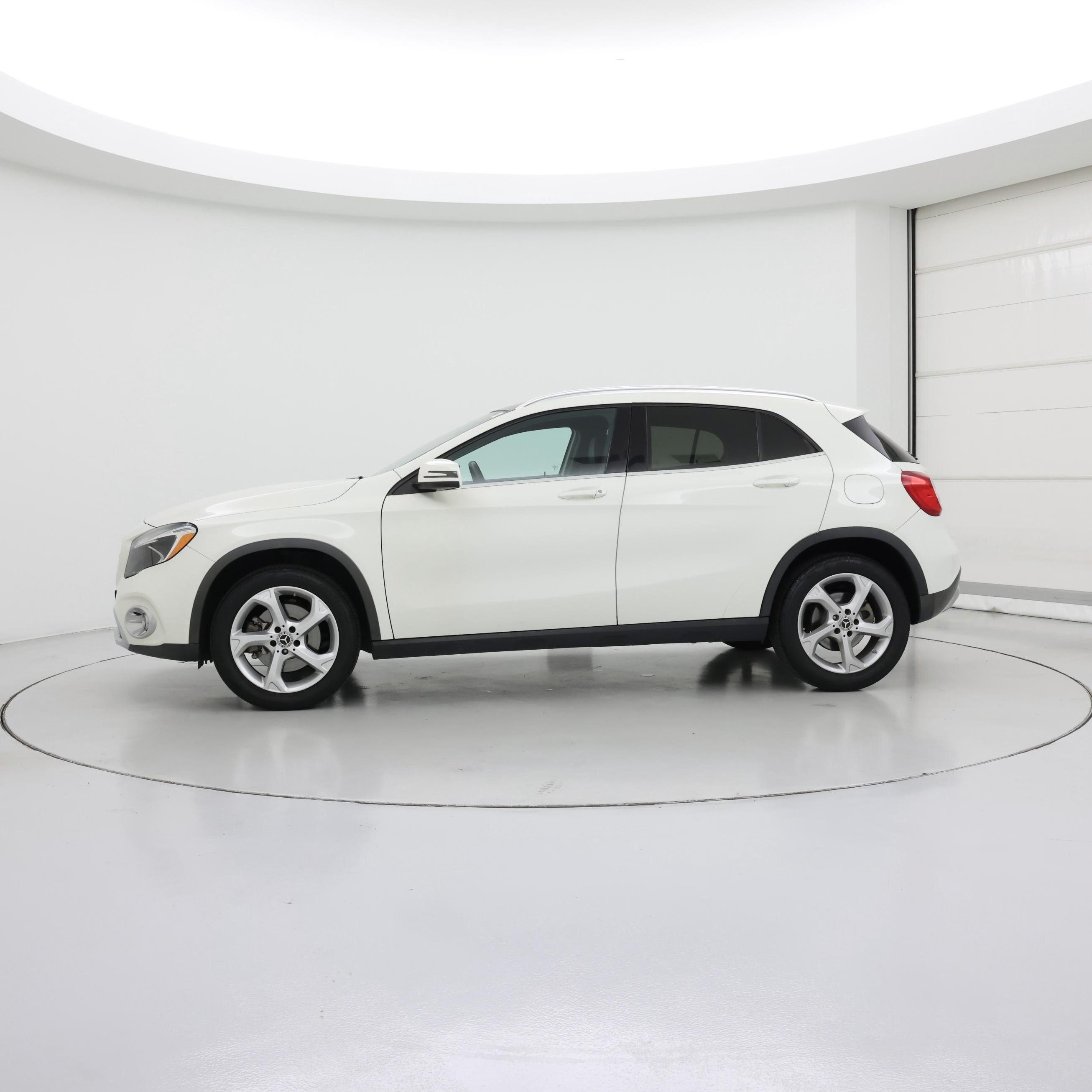 Thumbnail: 2018 Mercedes-Benz GLA - 3